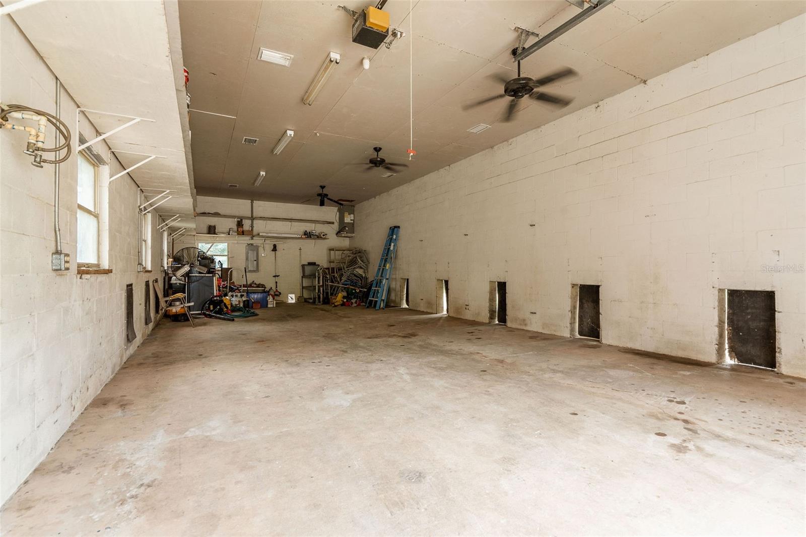 Listing photo id 18 for 34955 Blanton Road