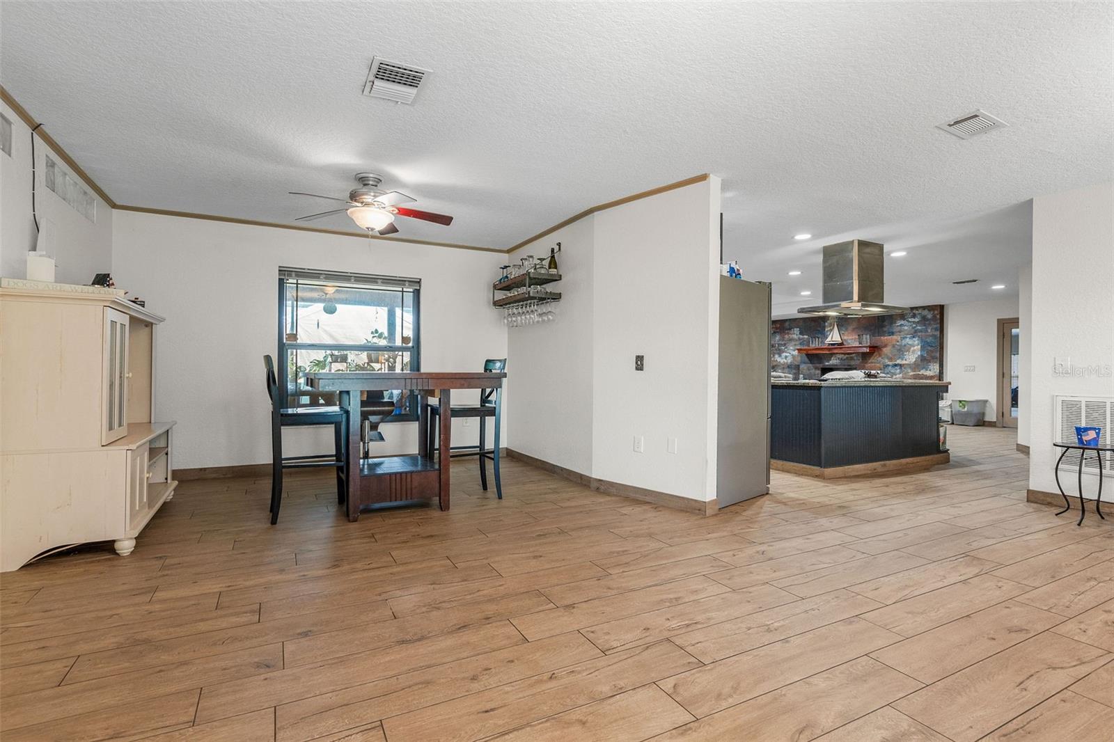 Listing photo id 4 for 34955 Blanton Road