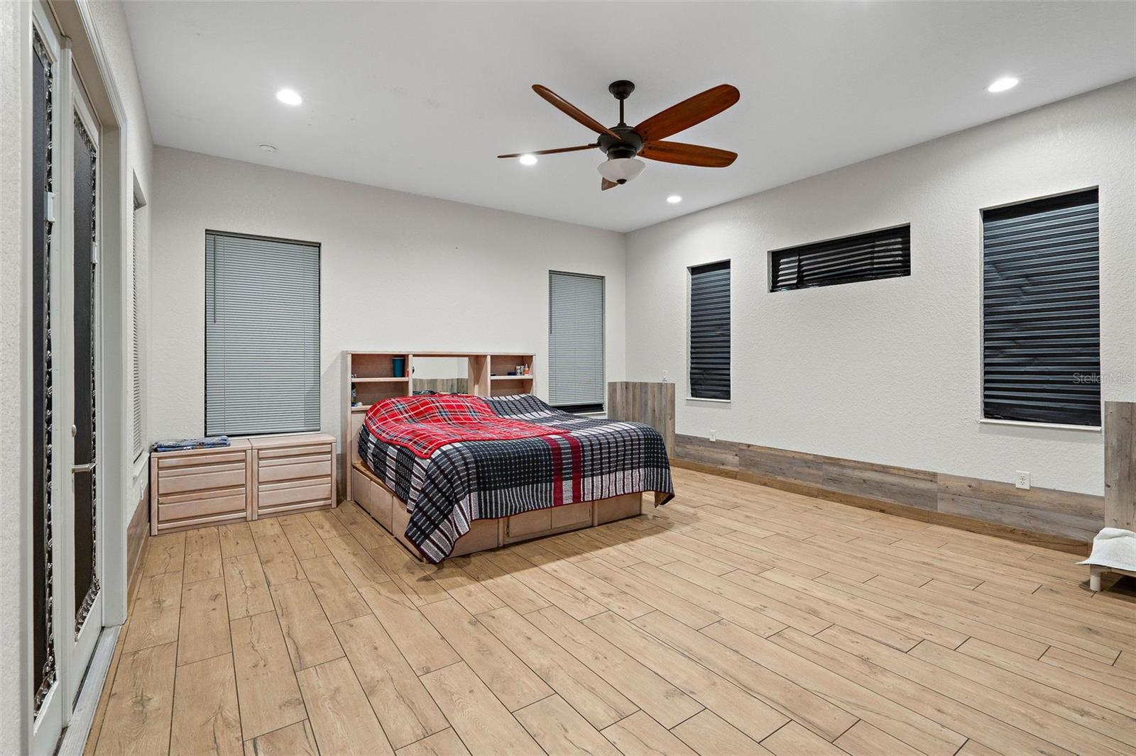 Listing photo id 6 for 34955 Blanton Road