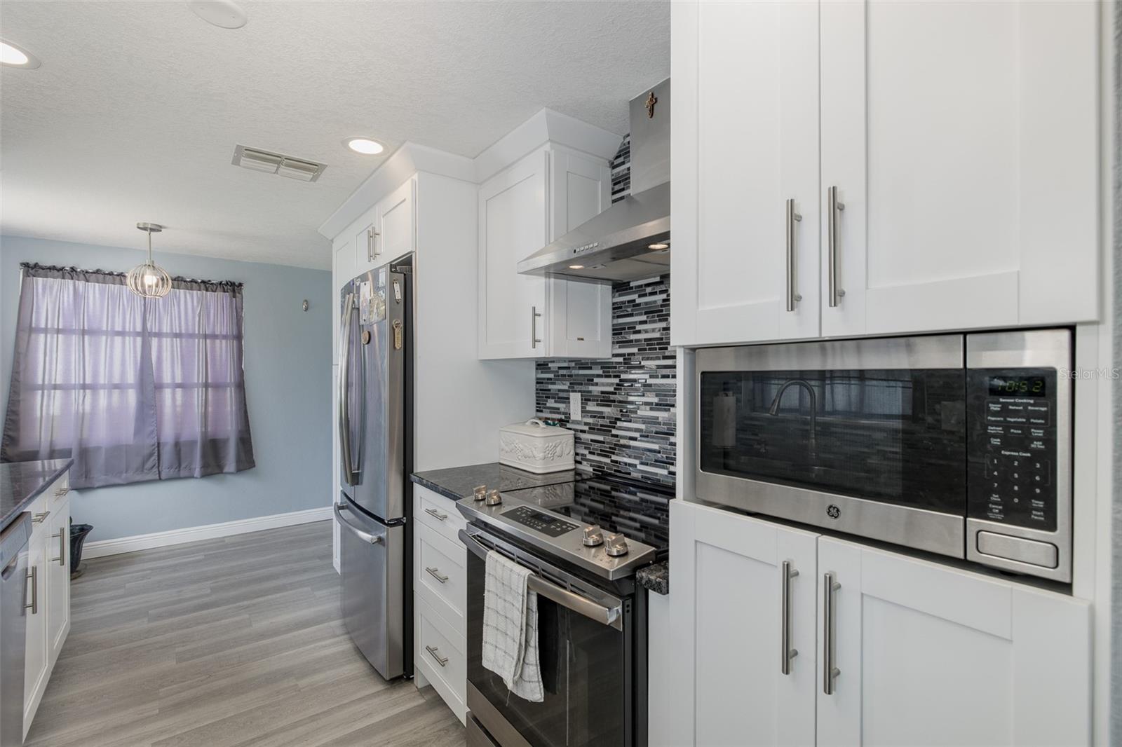Image 18 of 41 For 5104 Cardiff Drive