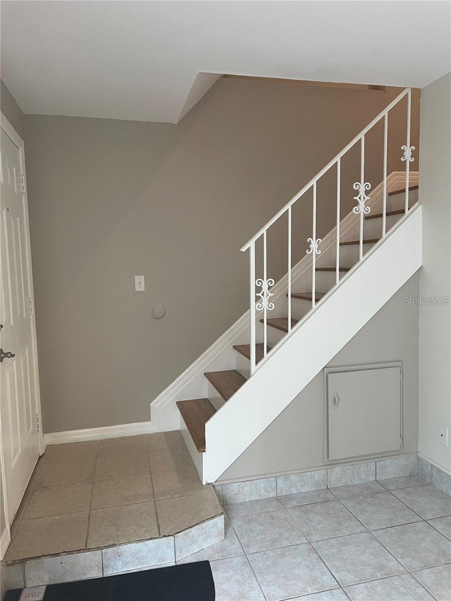 Image 12 of 20 For 5708 Townhouse Dr  5708