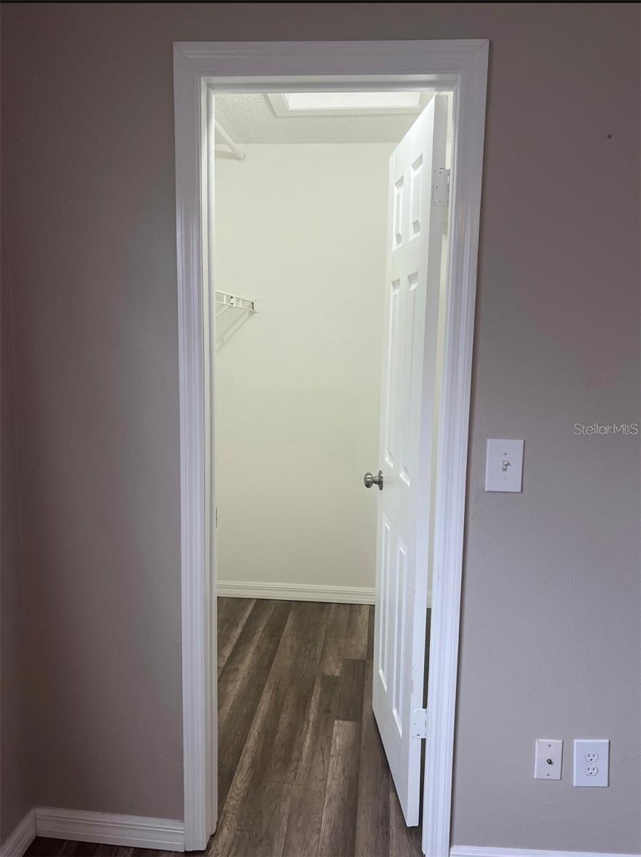 Image 19 of 20 For 5708 Townhouse Dr  5708