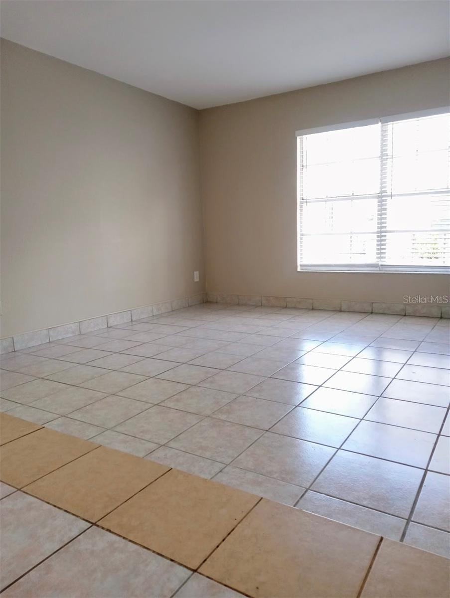 Image 6 of 20 For 5708 Townhouse Dr  5708