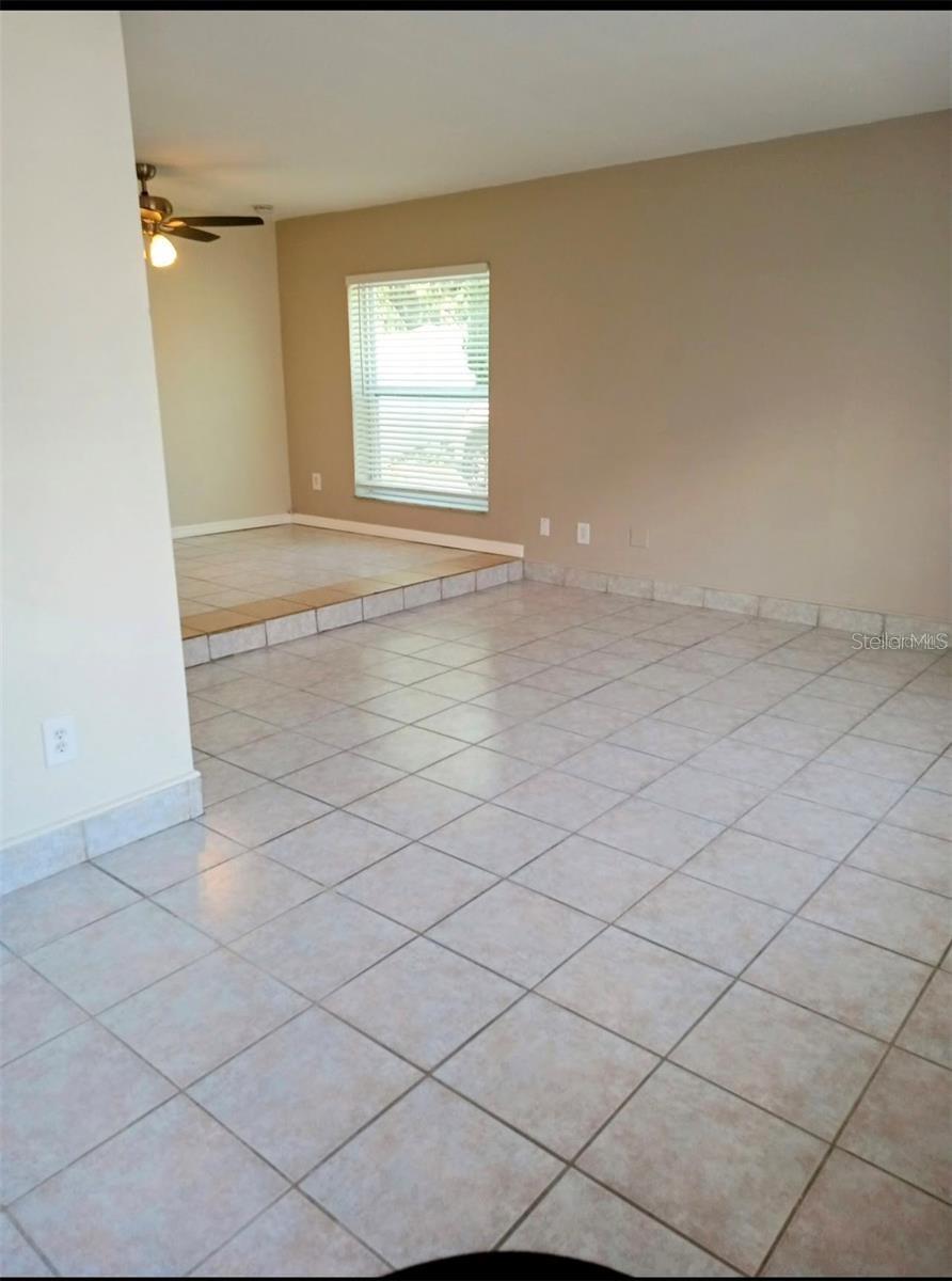 Image 7 of 20 For 5708 Townhouse Dr  5708