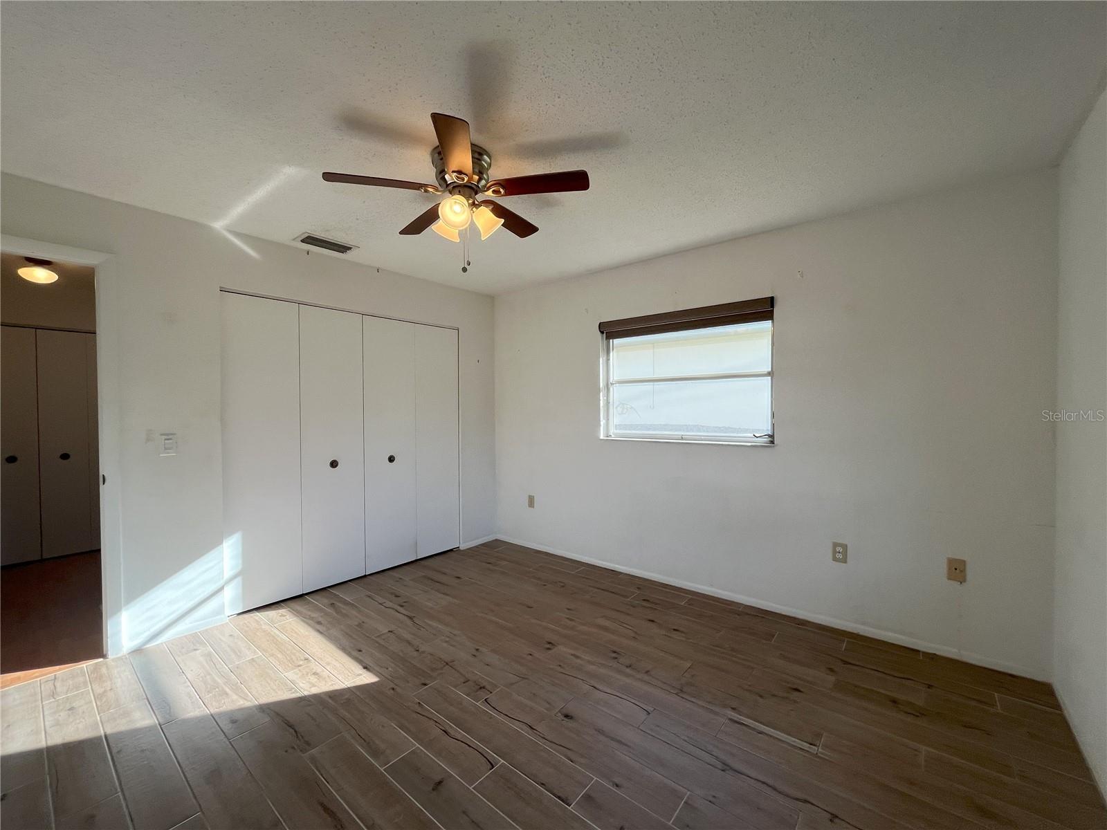 Image 16 of 23 For 10458 Clingman Street