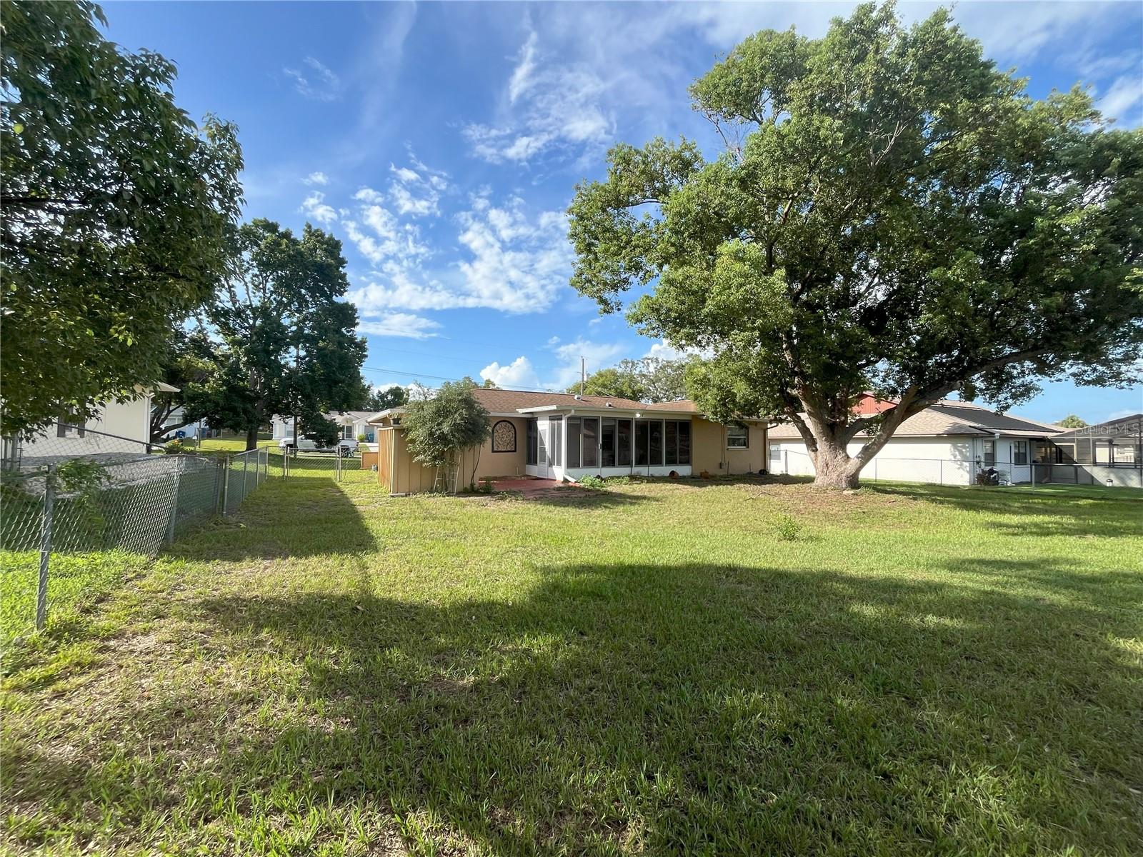 Image 5 of 23 For 10458 Clingman Street