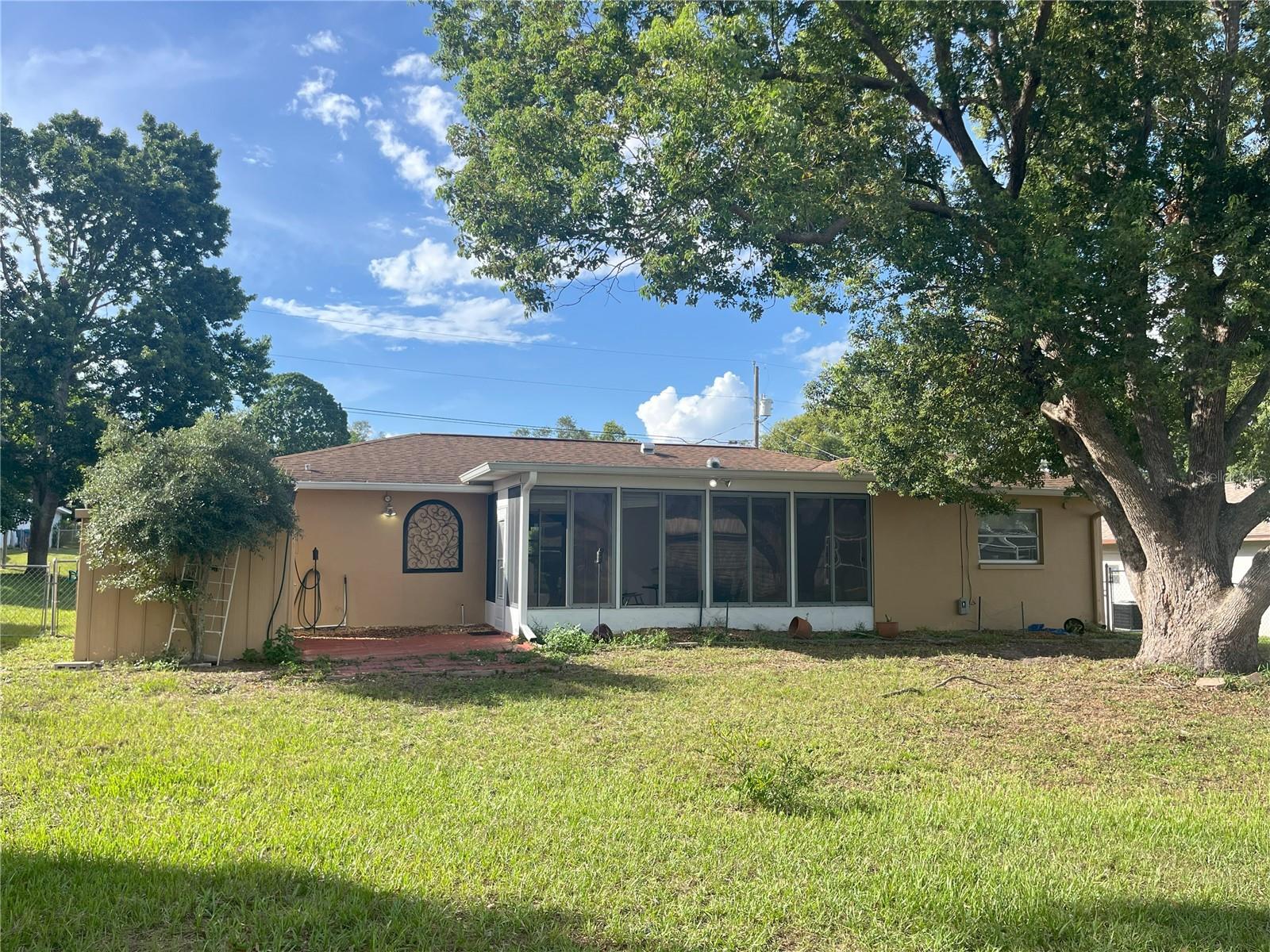 Image 6 of 23 For 10458 Clingman Street