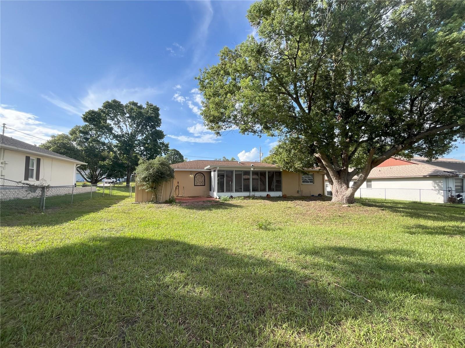 Image 7 of 23 For 10458 Clingman Street