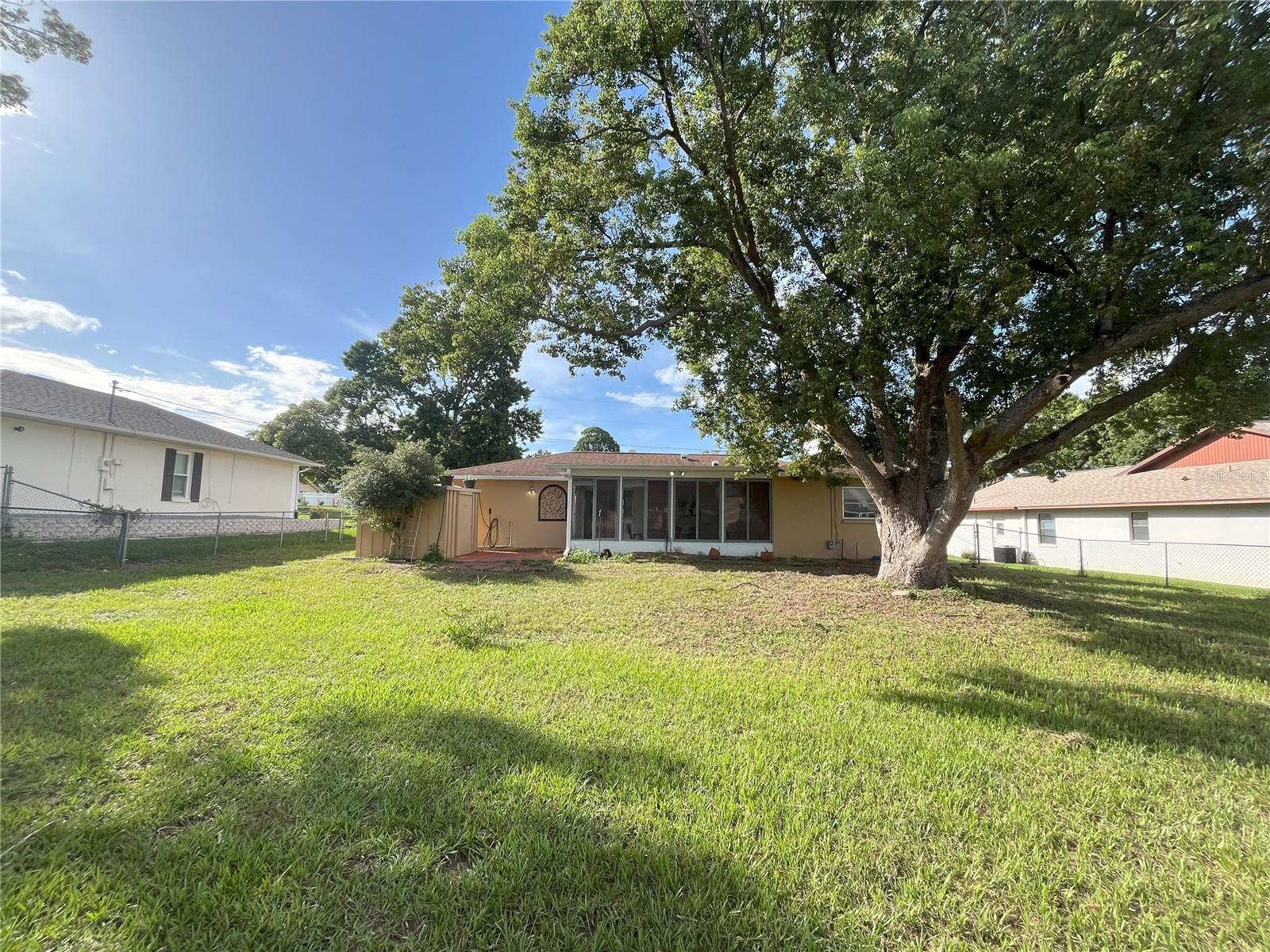 Image 8 of 23 For 10458 Clingman Street