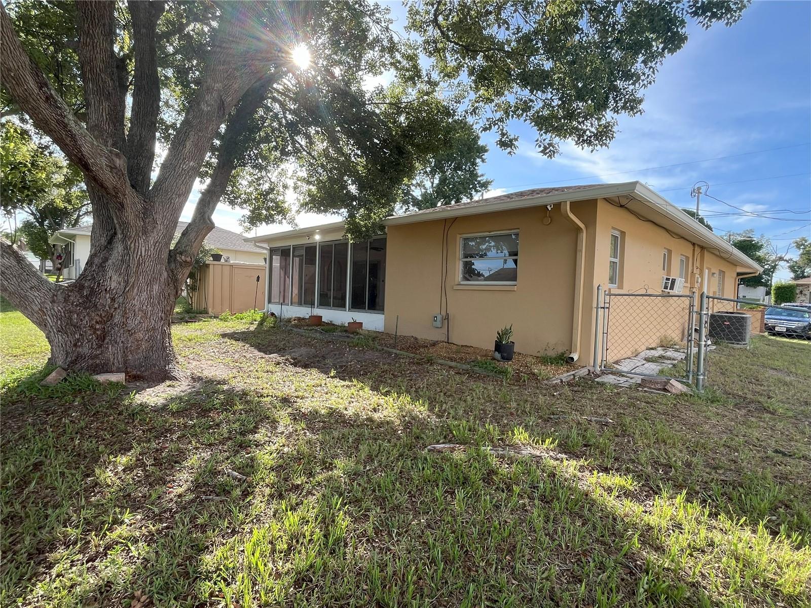Image 9 of 23 For 10458 Clingman Street