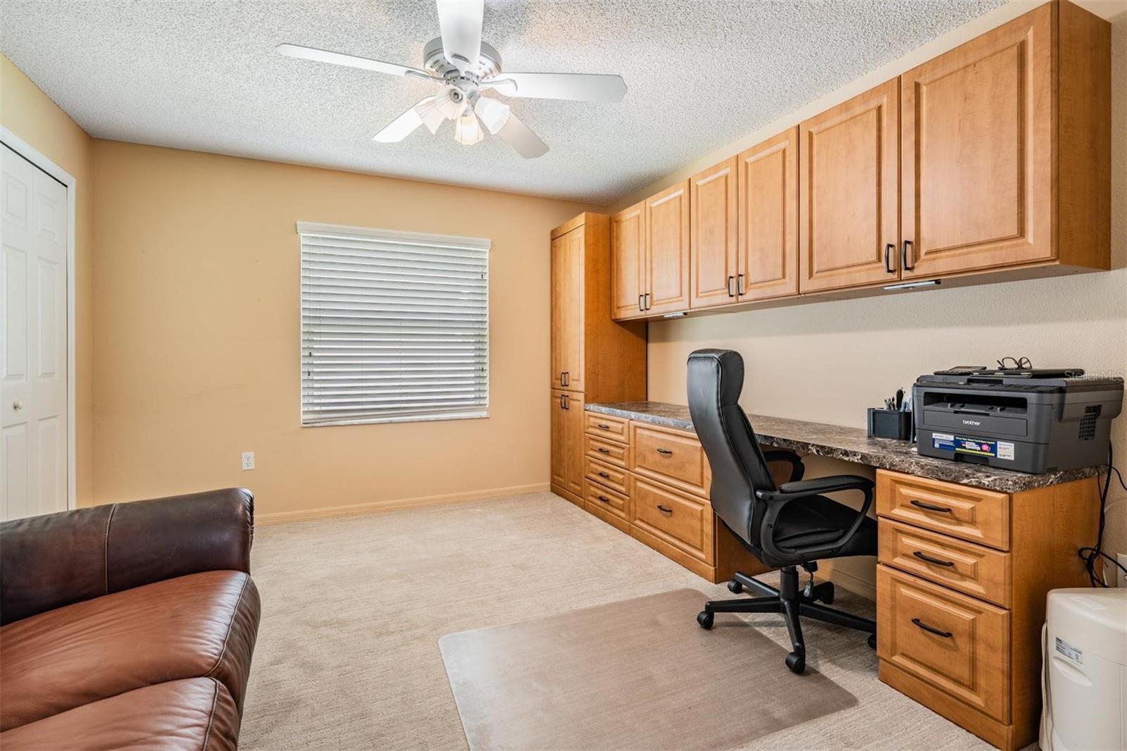 Image 18 of 29 For 1045 Trafalgar Drive
