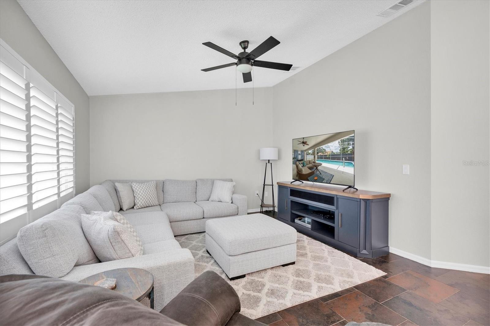 Image 12 of 36 For 9212 Calle Alta