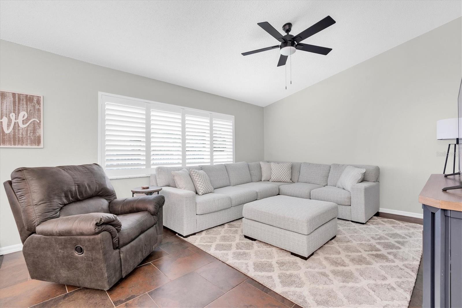 Image 14 of 36 For 9212 Calle Alta