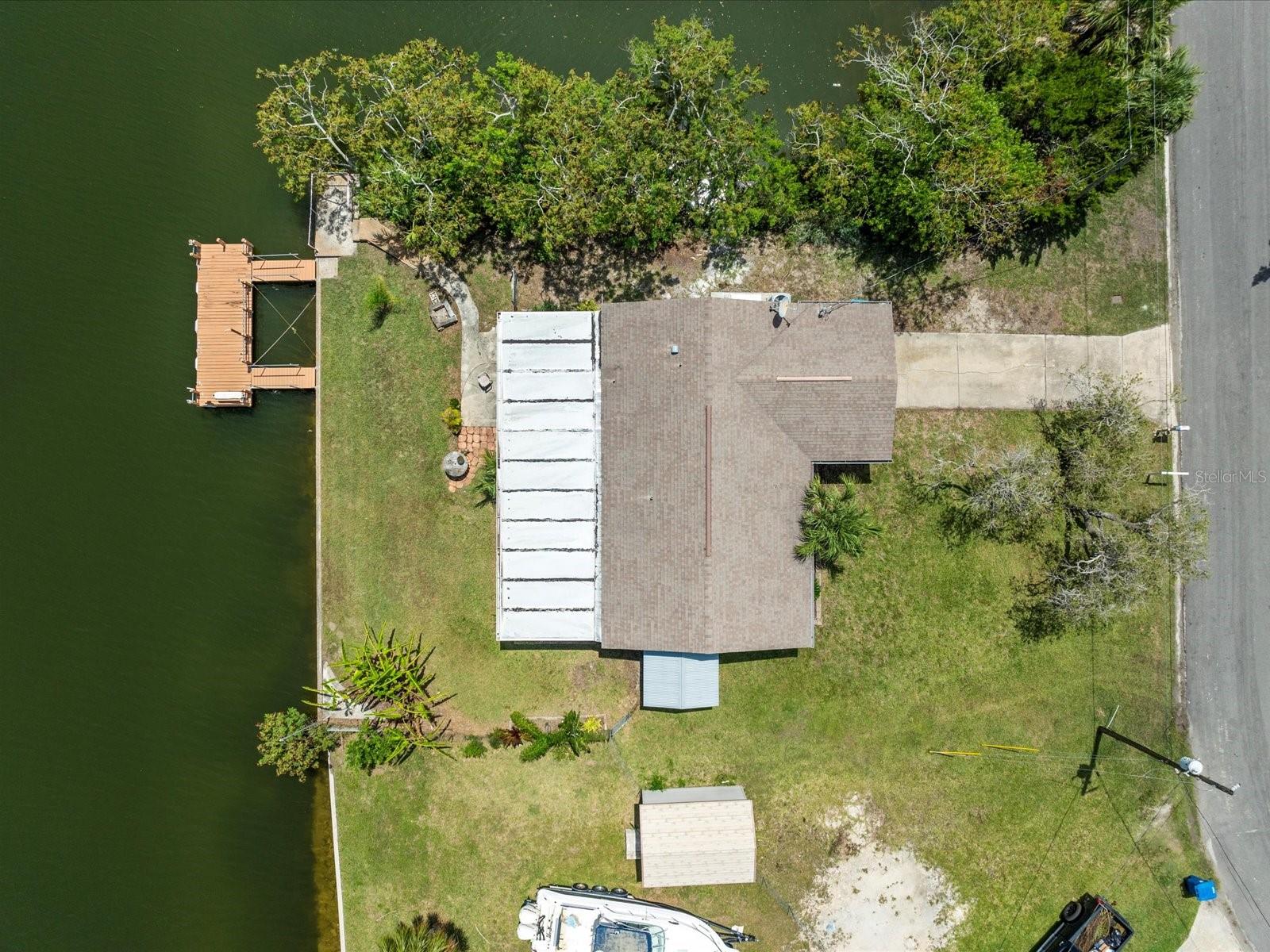 Listing photo id 1 for 4331 Tahiti Drive
