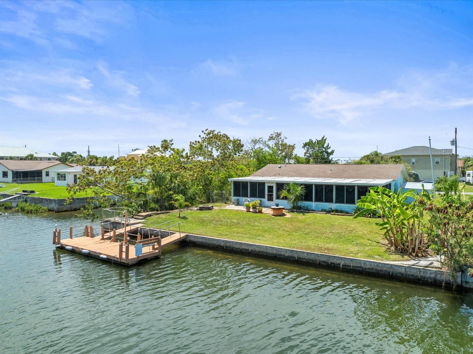 Listing photo id 37 for 4331 Tahiti Drive
