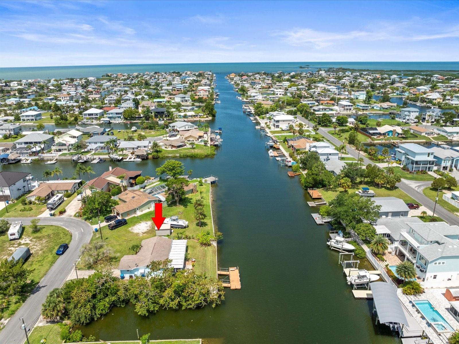 Listing photo id 38 for 4331 Tahiti Drive