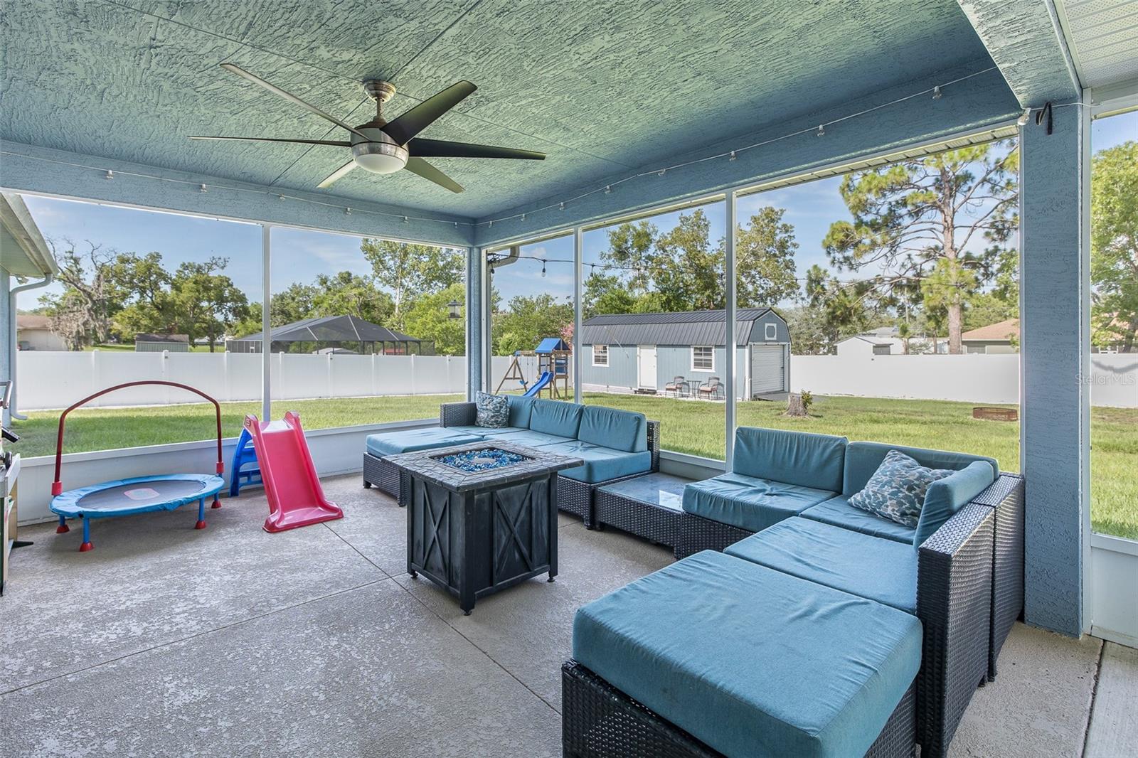 Image 40 of 57 For 2027 Fentress Court