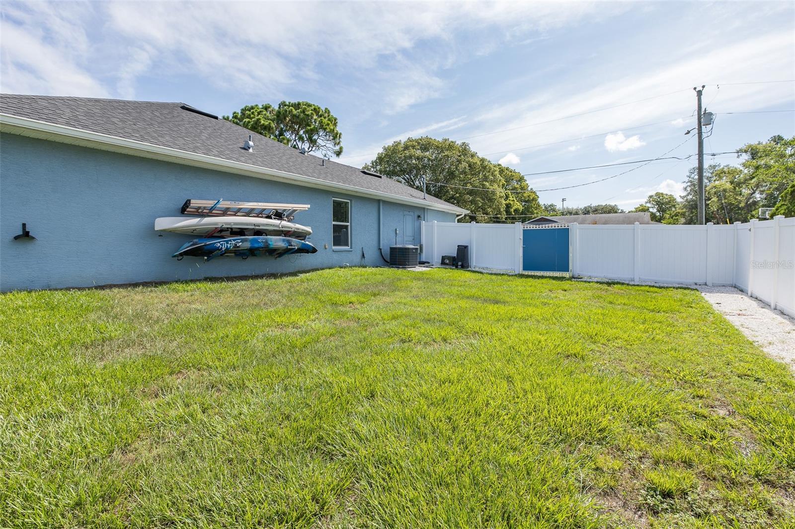 Image 48 of 57 For 2027 Fentress Court