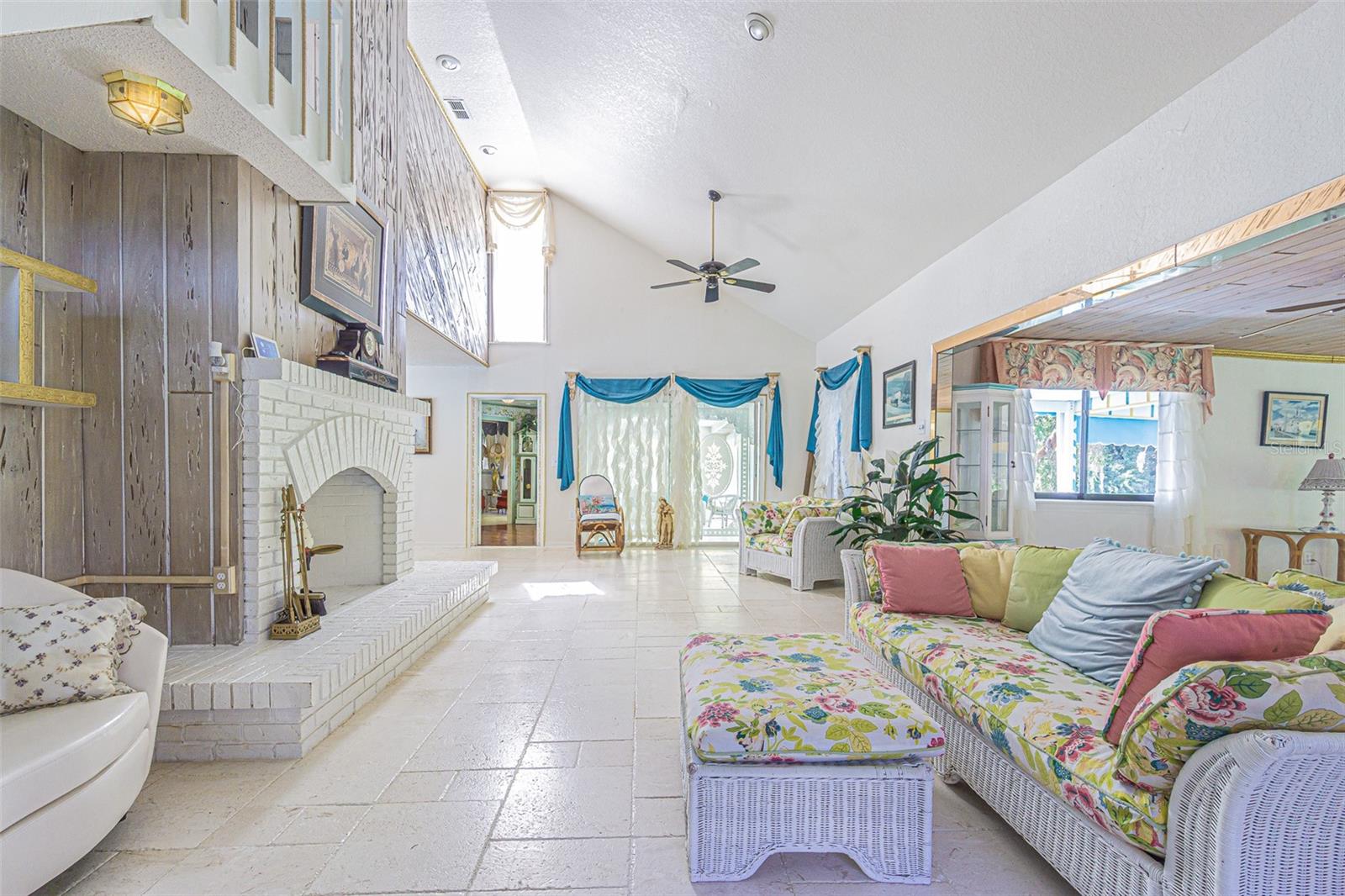 Image 14 of 67 For 6682 Richard Drive