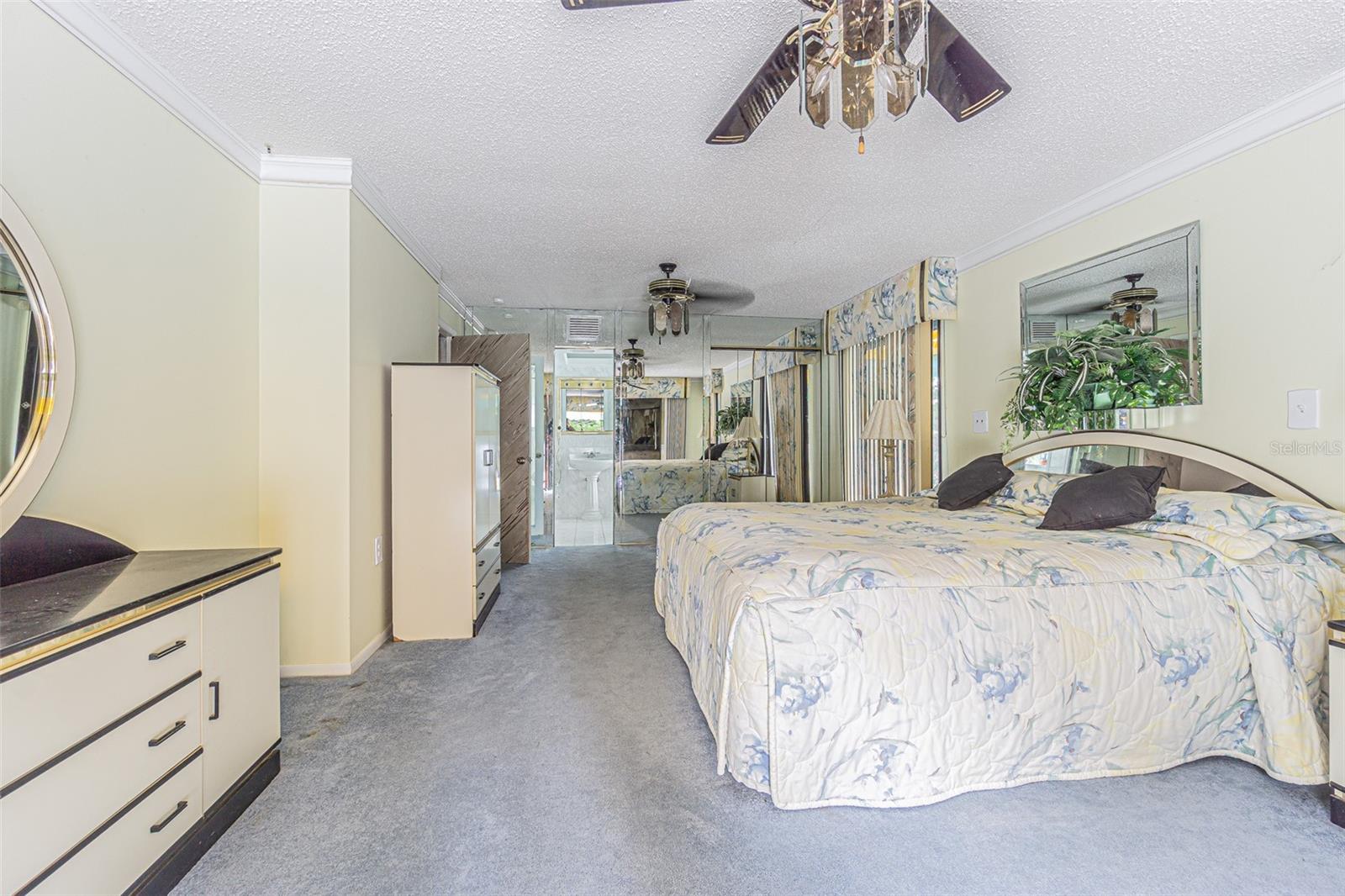 Image 28 of 67 For 6682 Richard Drive