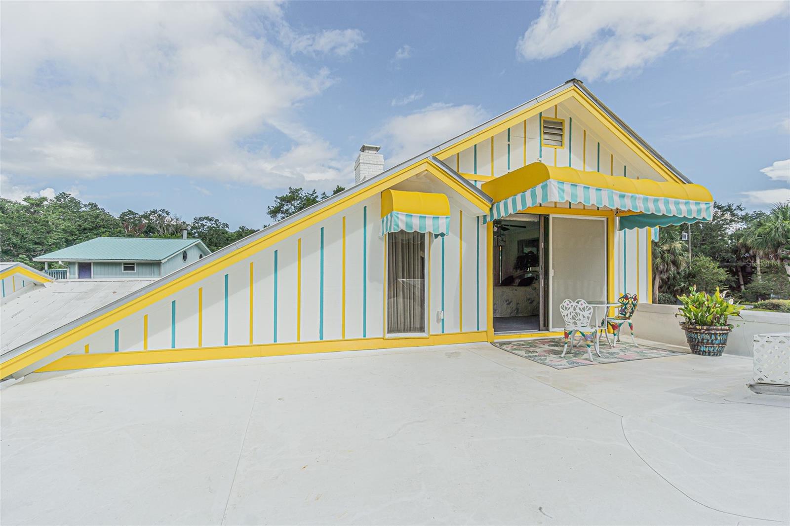 Image 36 of 67 For 6682 Richard Drive