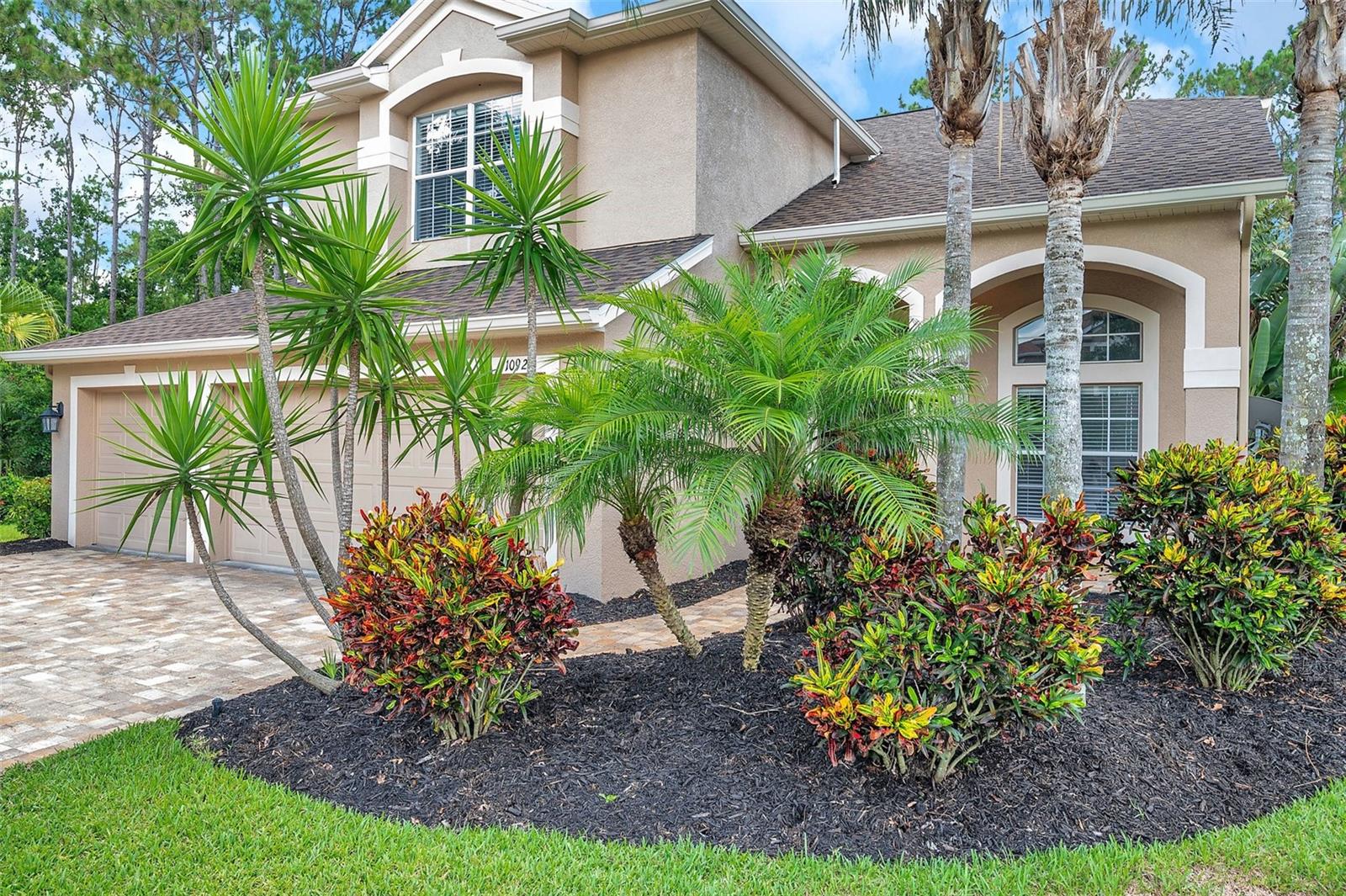 Image 4 of 100 For 10925 Oyster Bay Circle