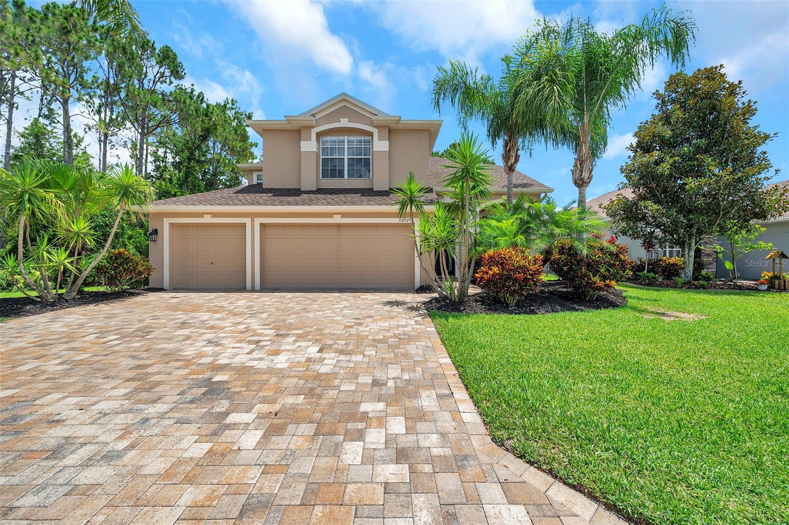 Image 5 of 100 For 10925 Oyster Bay Circle