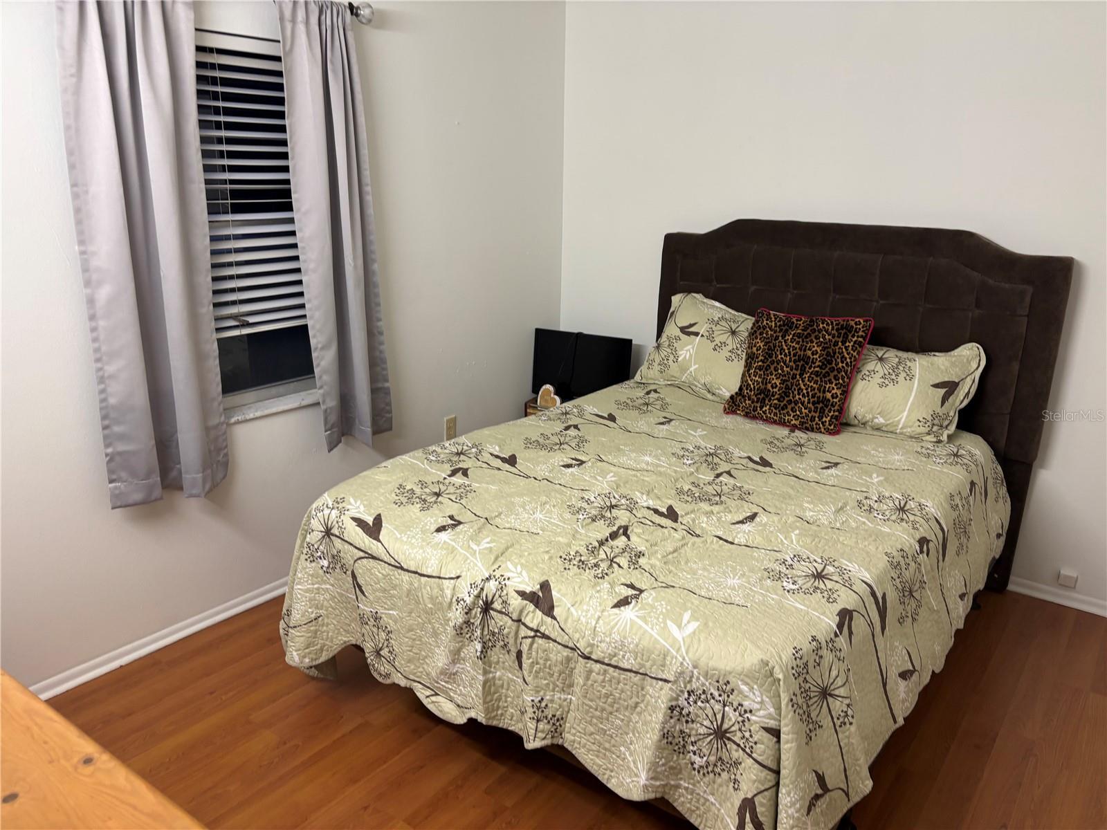 Image 6 of 13 For 9536 Mayson Street