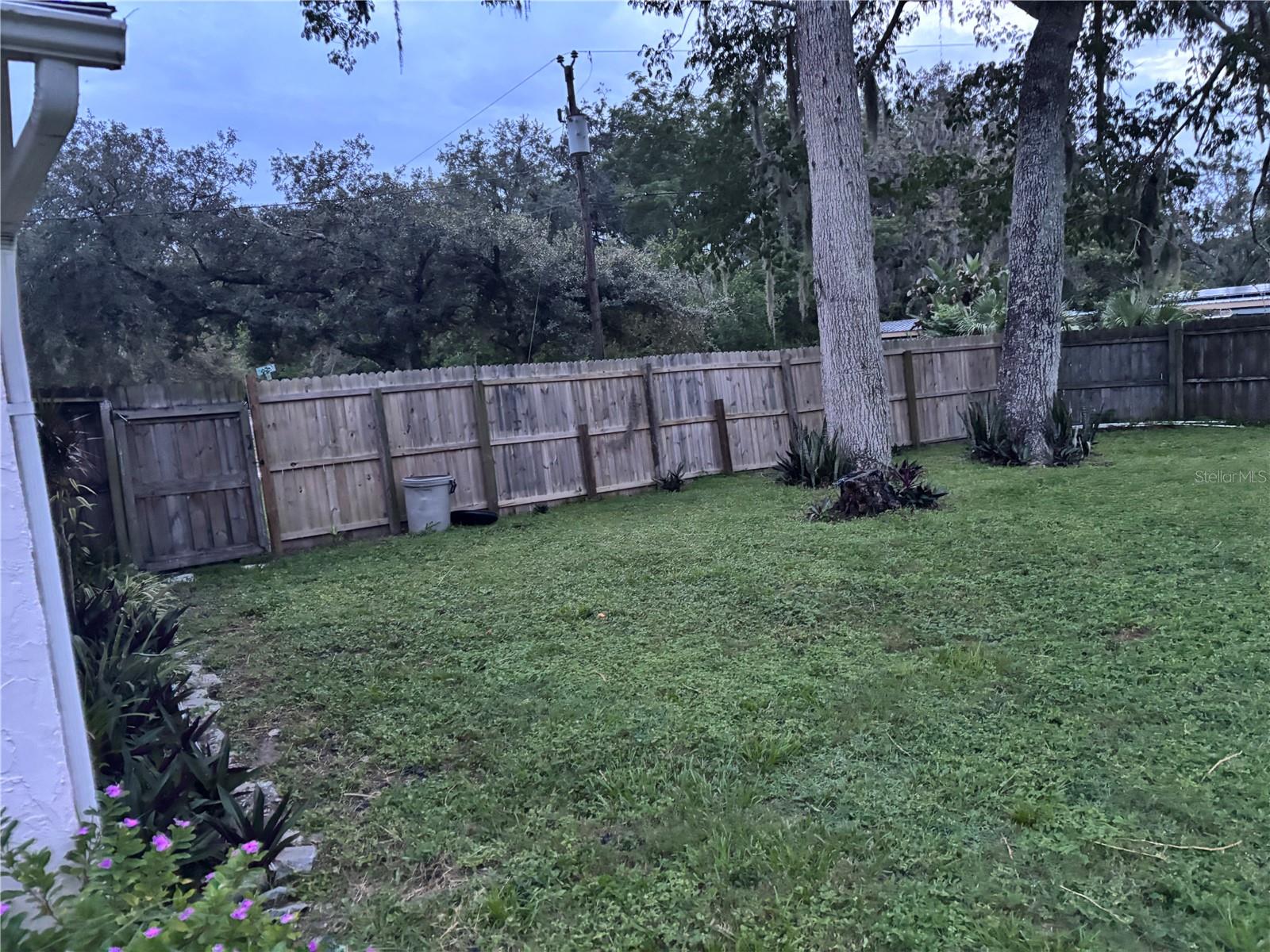 Image 9 of 13 For 9536 Mayson Street