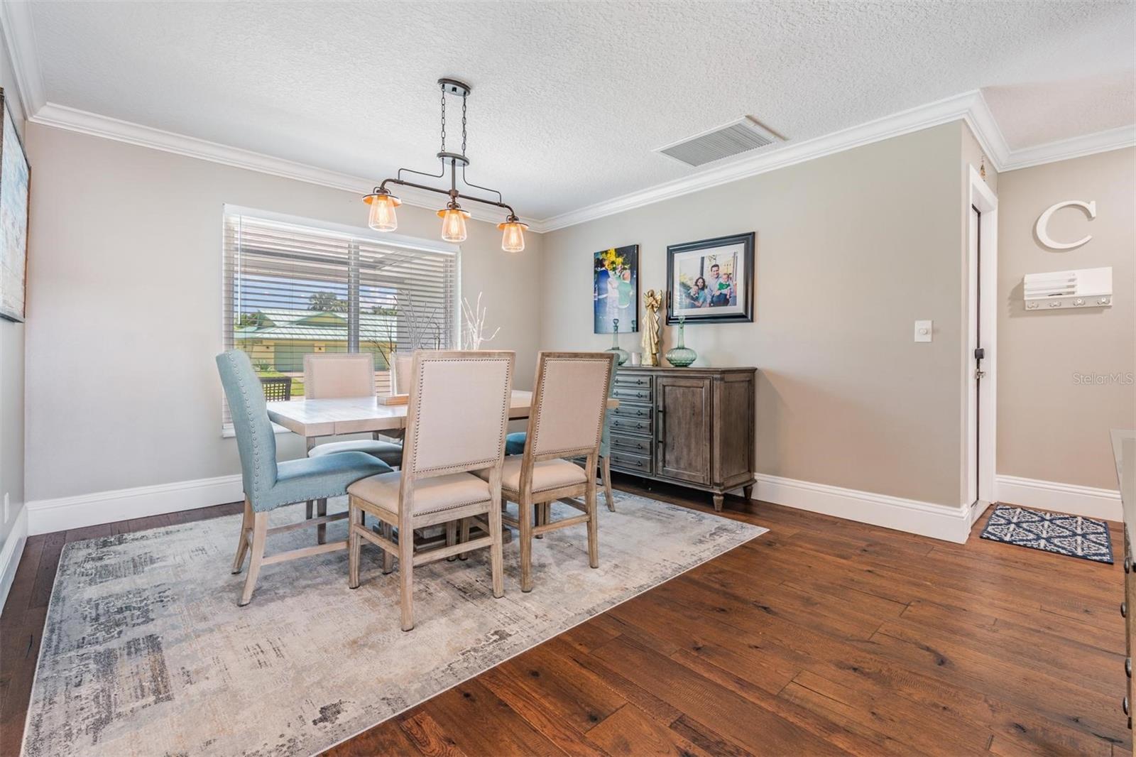 Listing photo id 16 for 3180 Masters Drive
