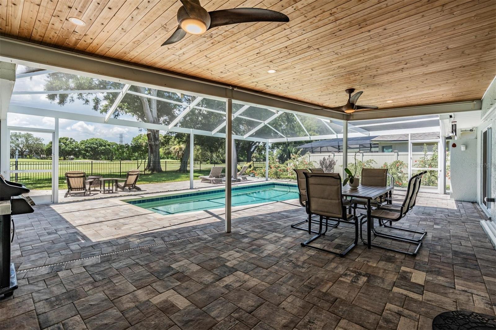 Listing photo id 30 for 3180 Masters Drive