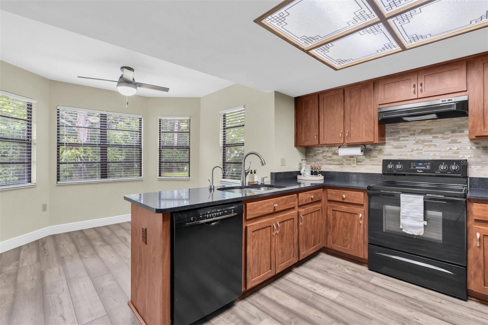 Image 12 of 41 For 7230 Hummingbird Lane