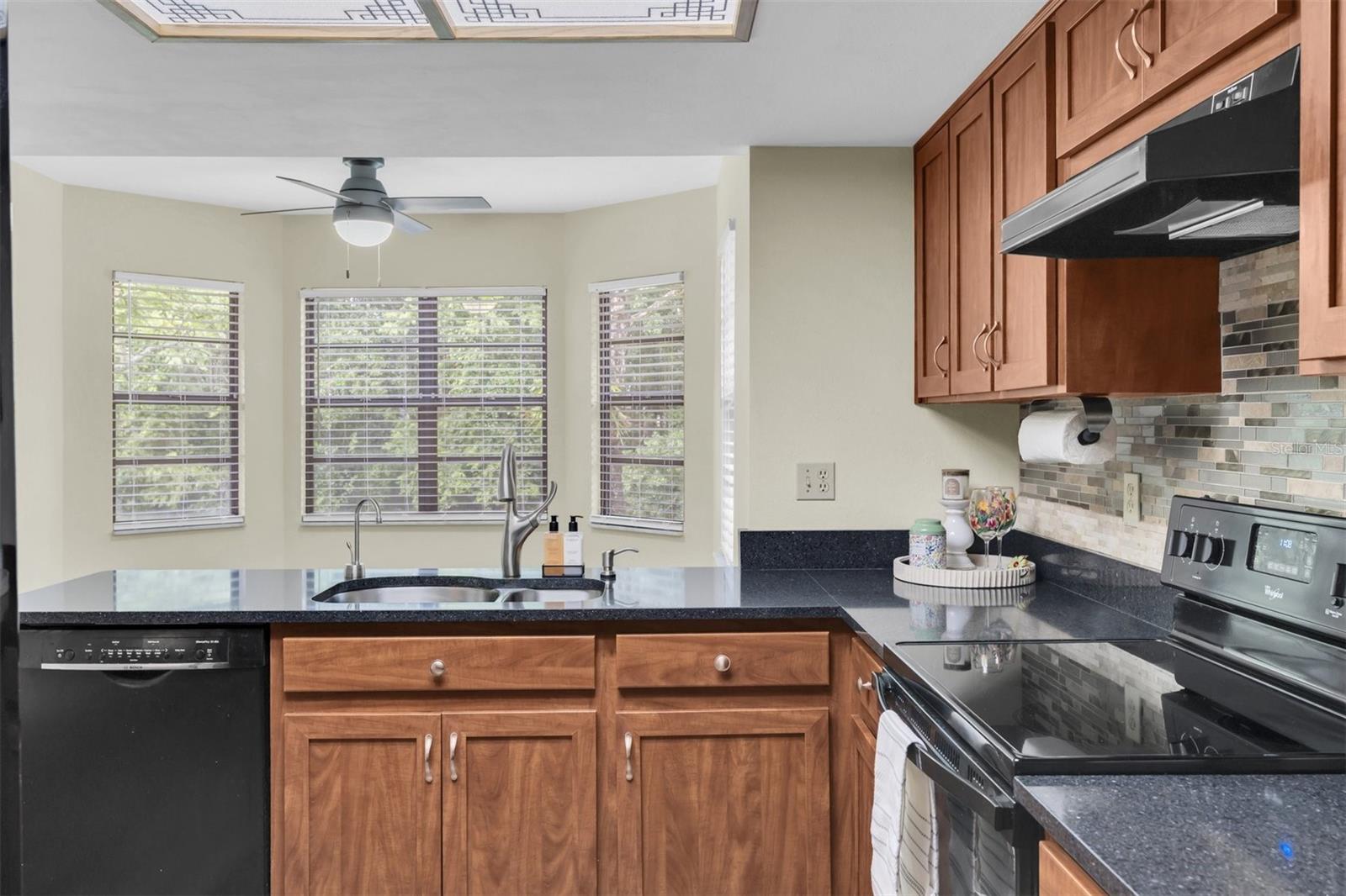 Image 13 of 41 For 7230 Hummingbird Lane