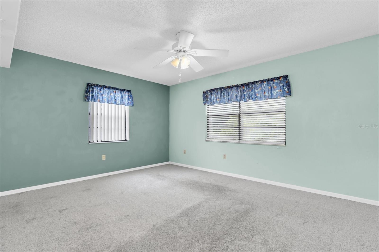 Image 22 of 41 For 7230 Hummingbird Lane