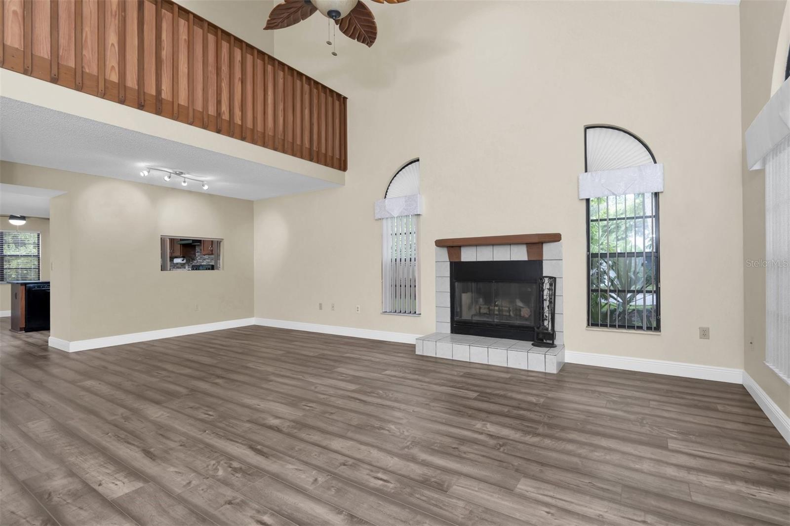 Image 4 of 41 For 7230 Hummingbird Lane