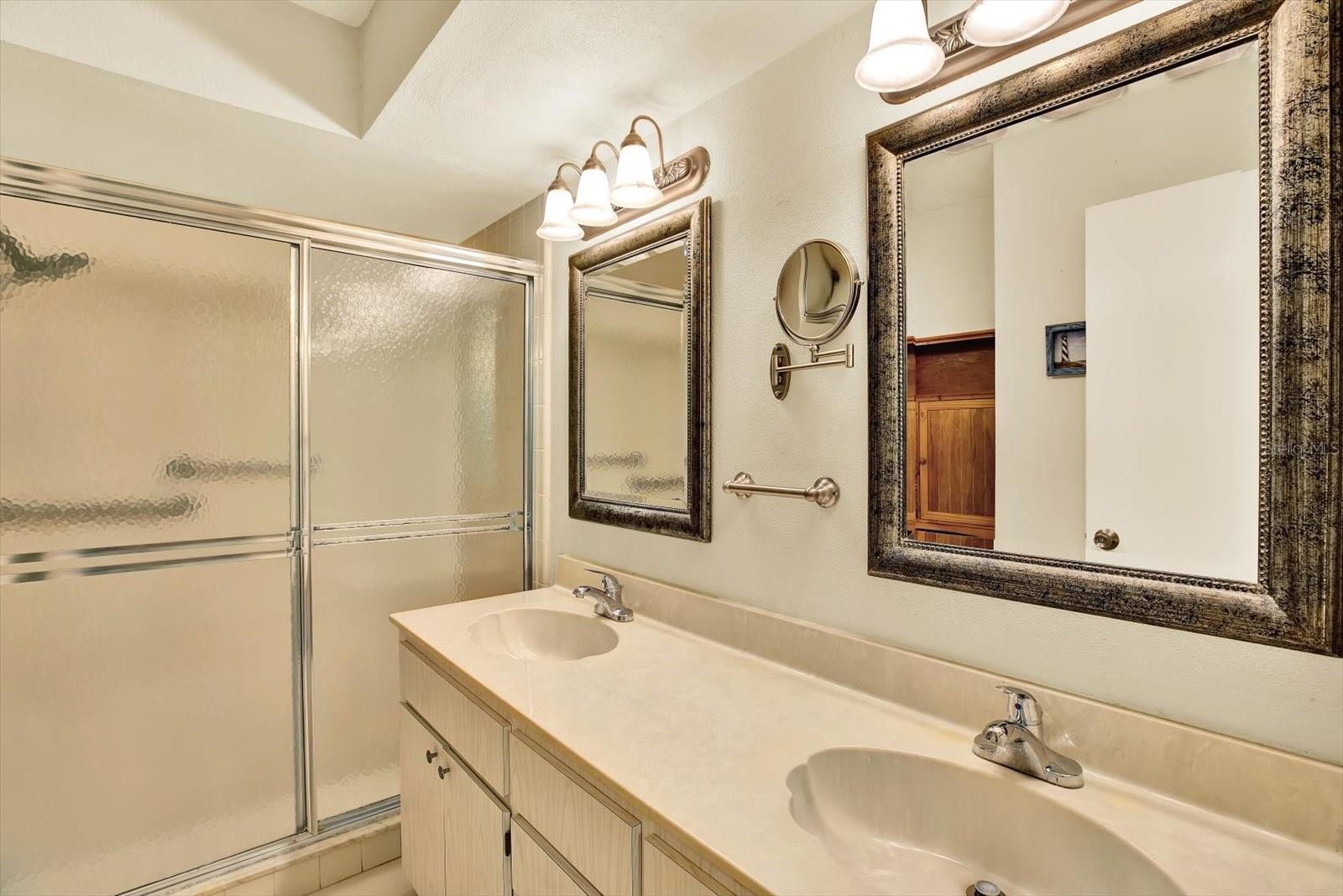 Image 11 of 27 For 6654 Brambleleaf Drive