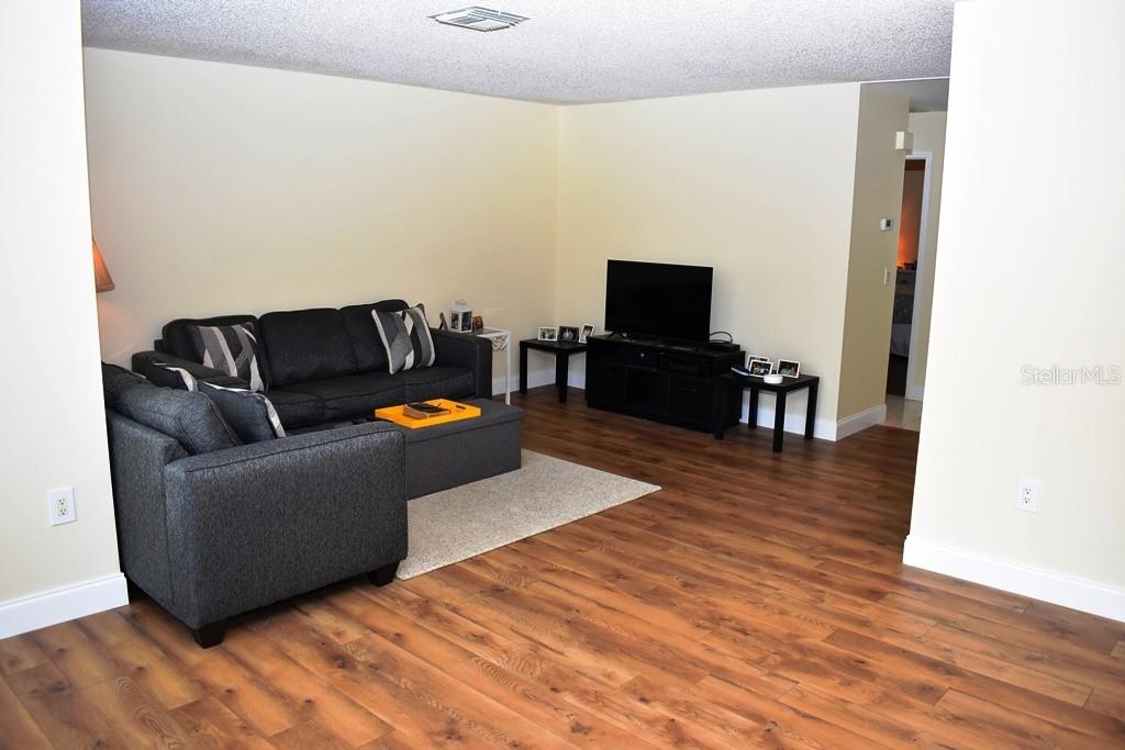 Image 15 of 51 For 6575 Brambleleaf Drive