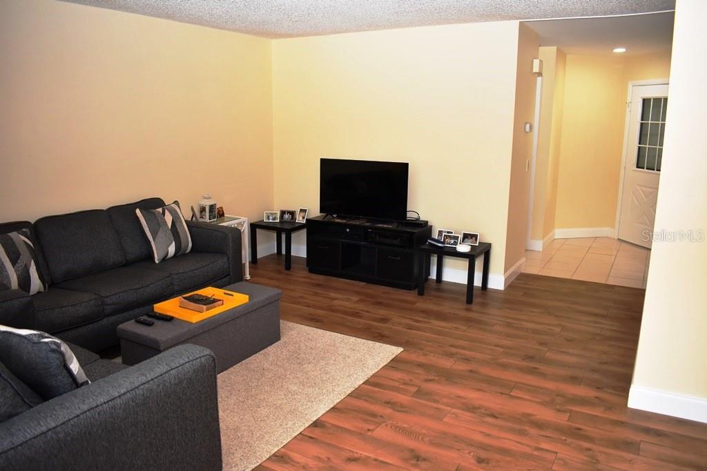 Image 16 of 51 For 6575 Brambleleaf Drive