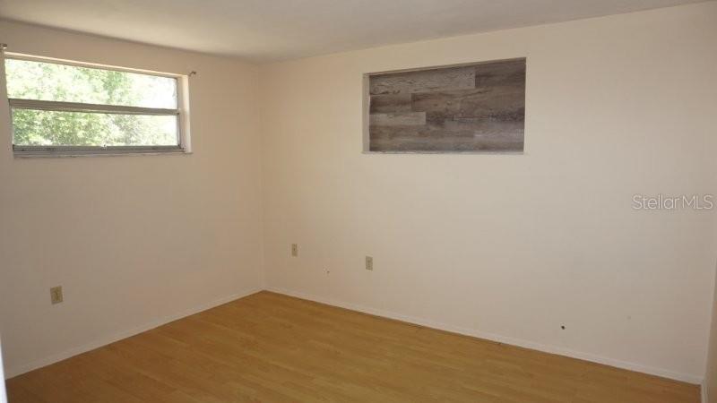 Listing photo id 9 for 7703 Topay Lane