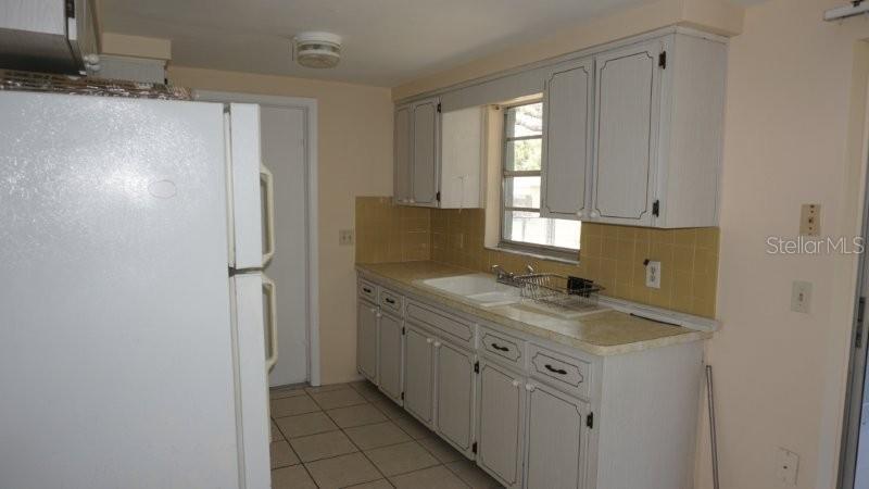 Listing photo id 1 for 7703 Topay Lane