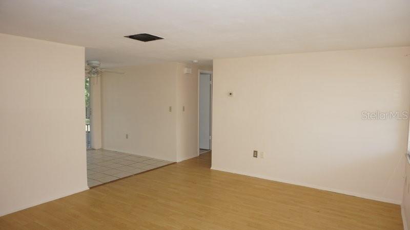 Listing photo id 5 for 7703 Topay Lane