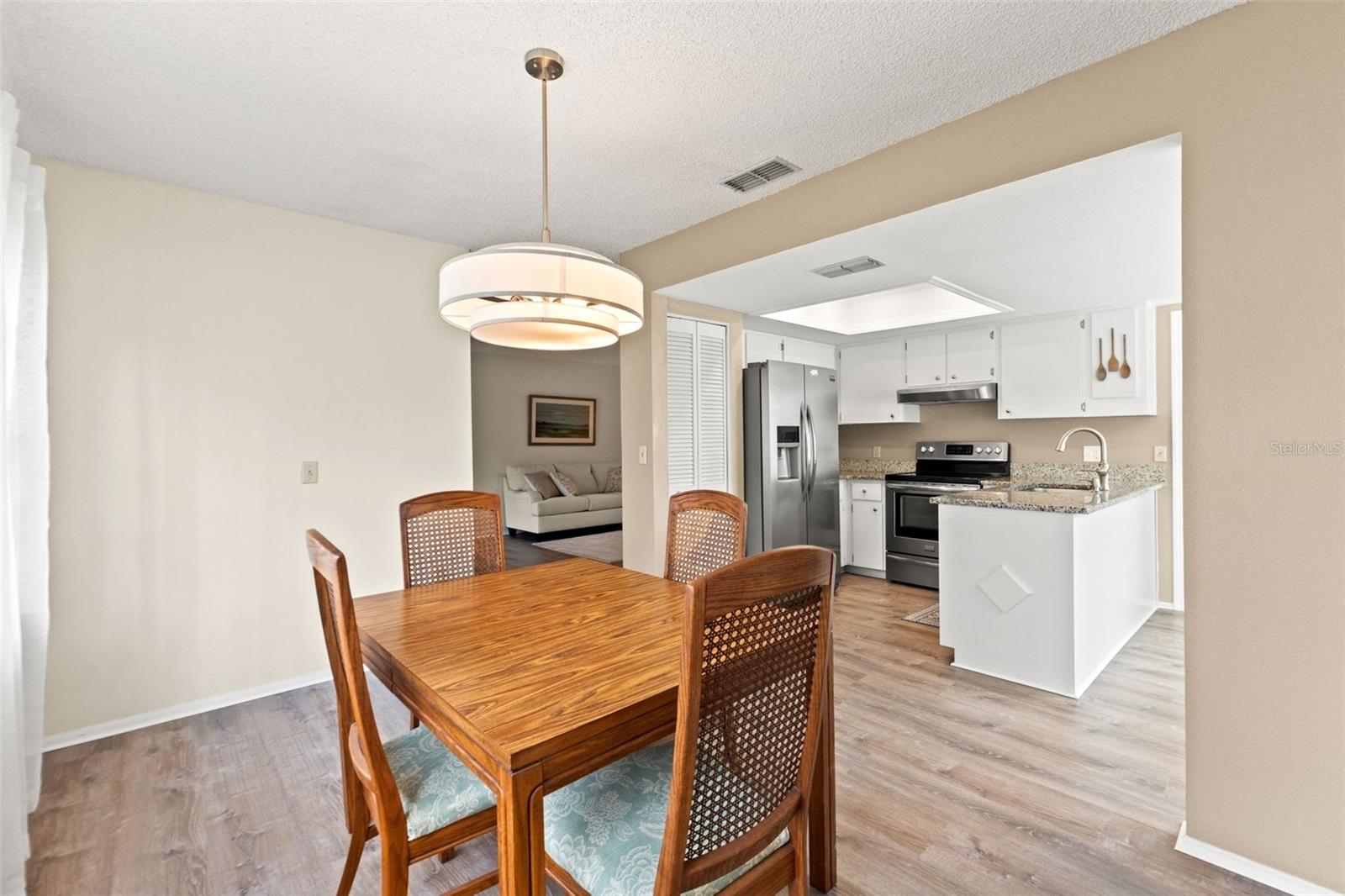 Image 10 of 33 For 6085 Pekin Court