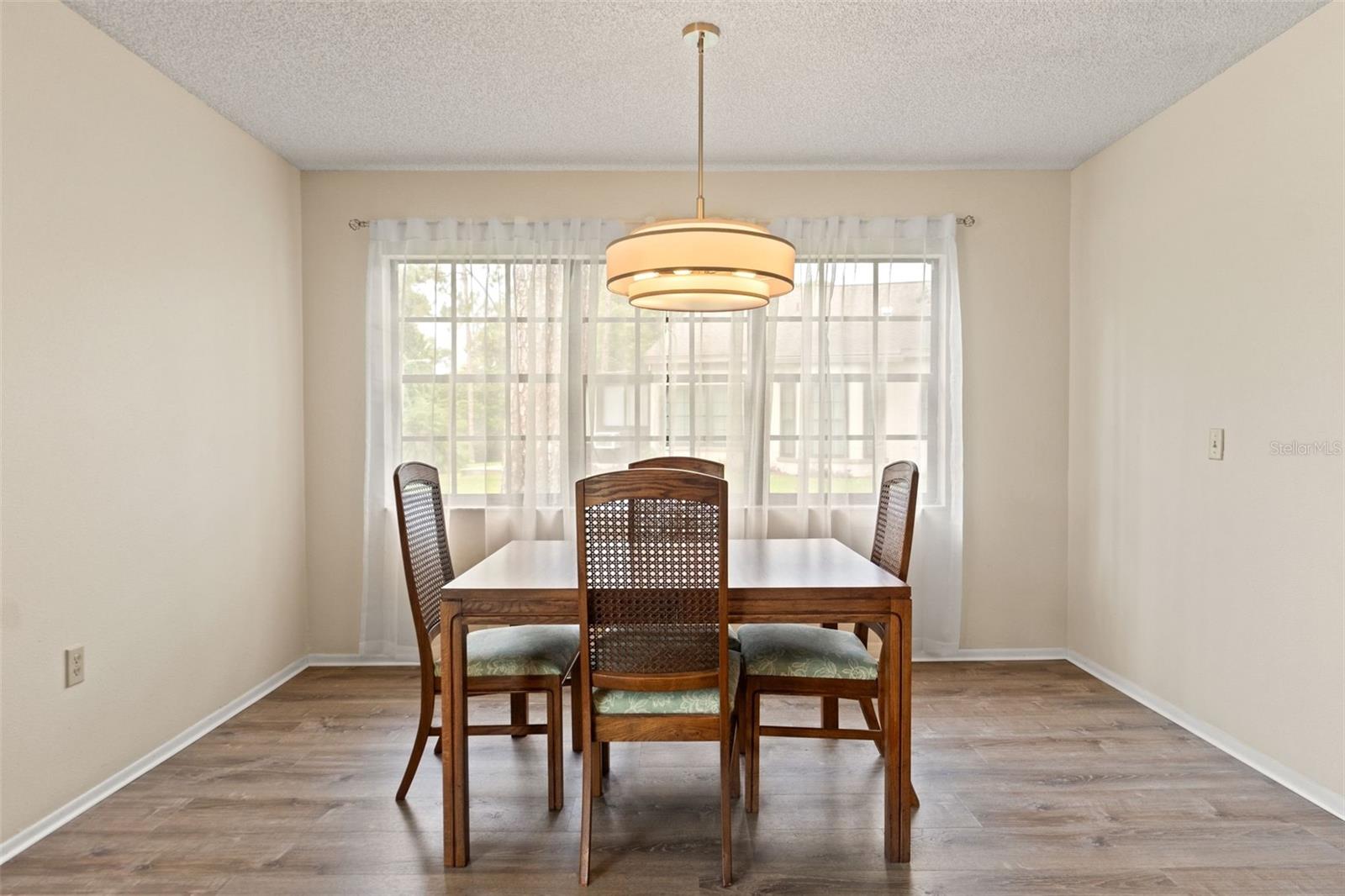 Image 11 of 33 For 6085 Pekin Court
