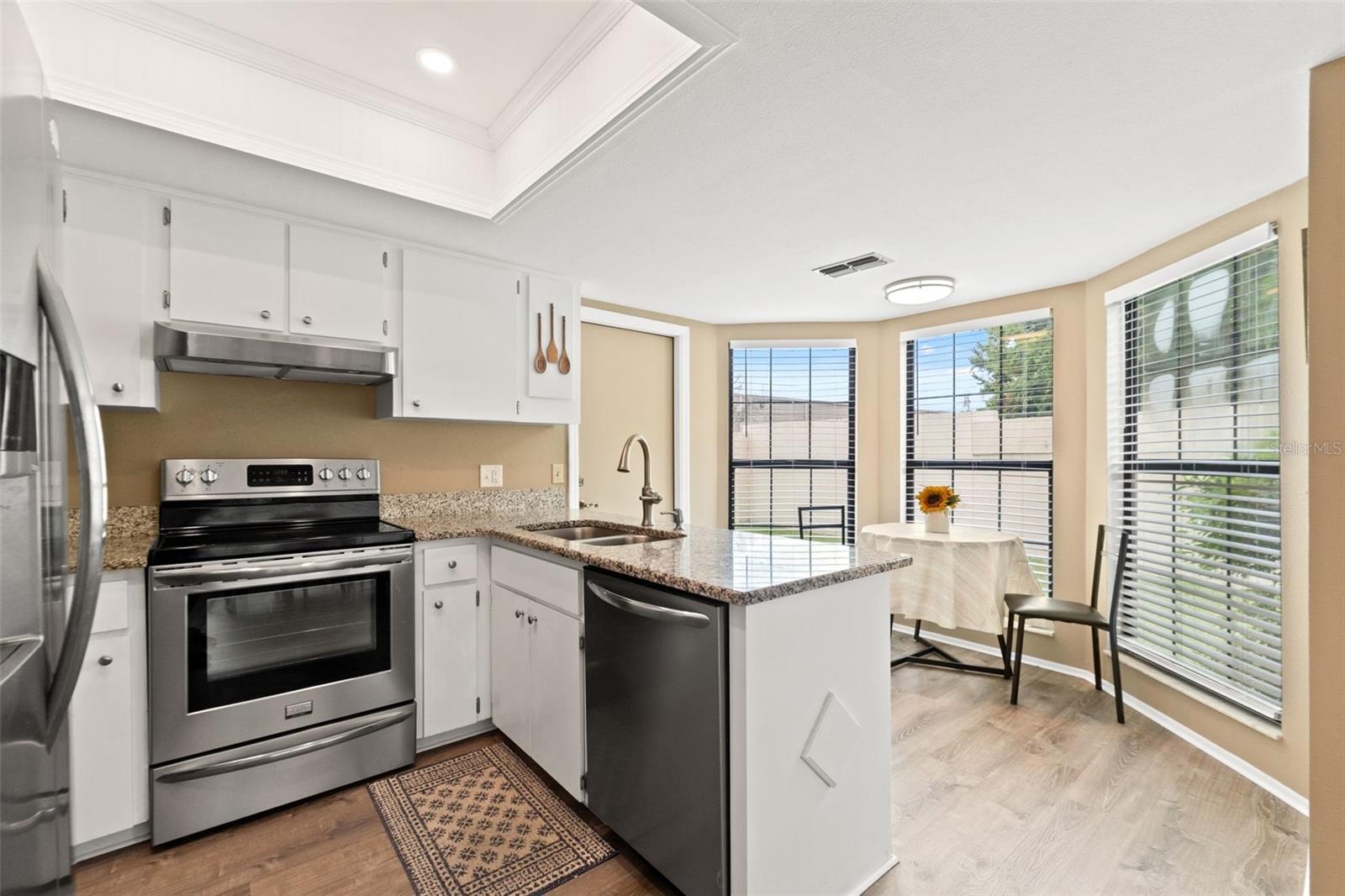 Image 12 of 33 For 6085 Pekin Court