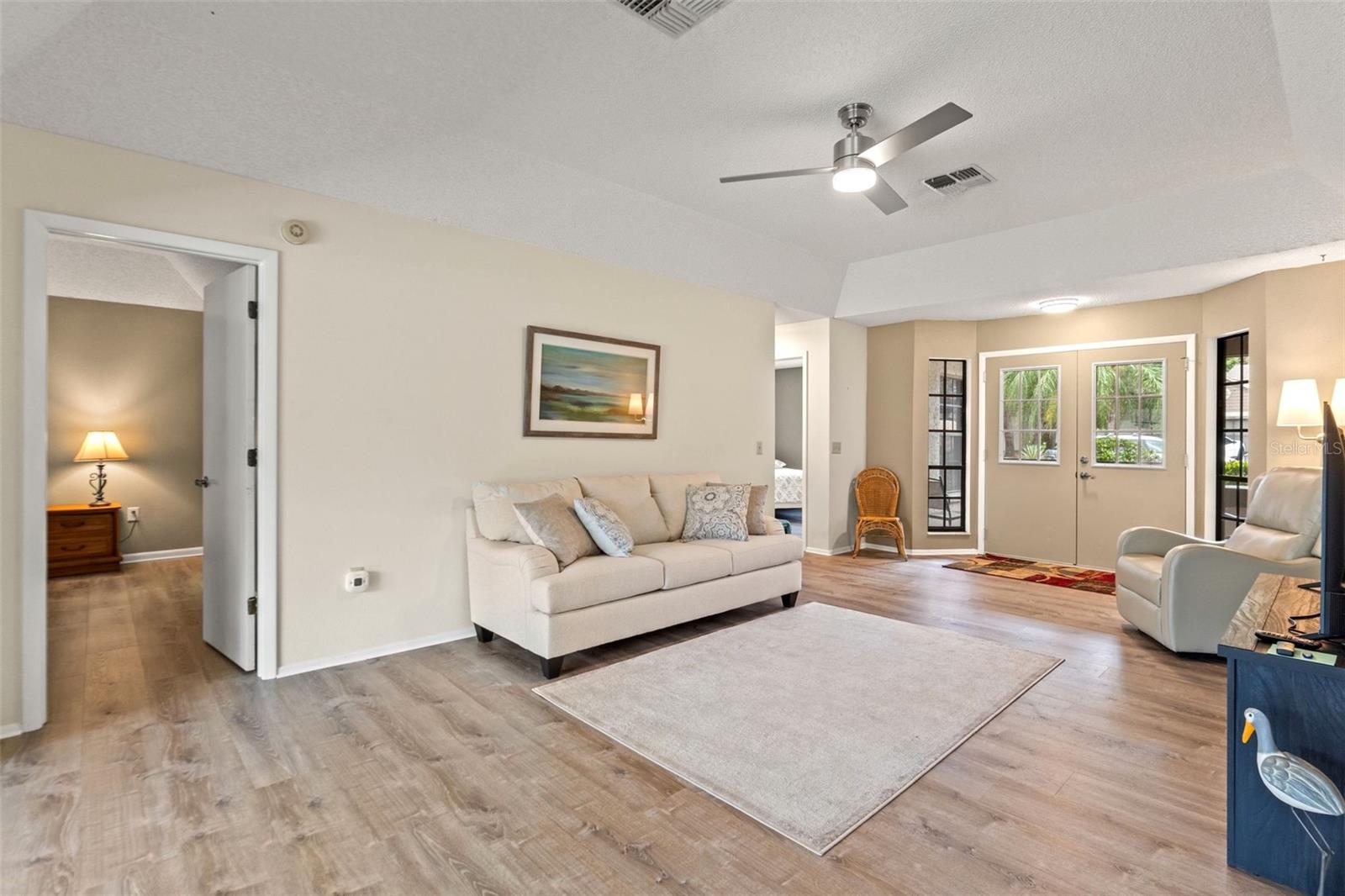 Image 15 of 33 For 6085 Pekin Court