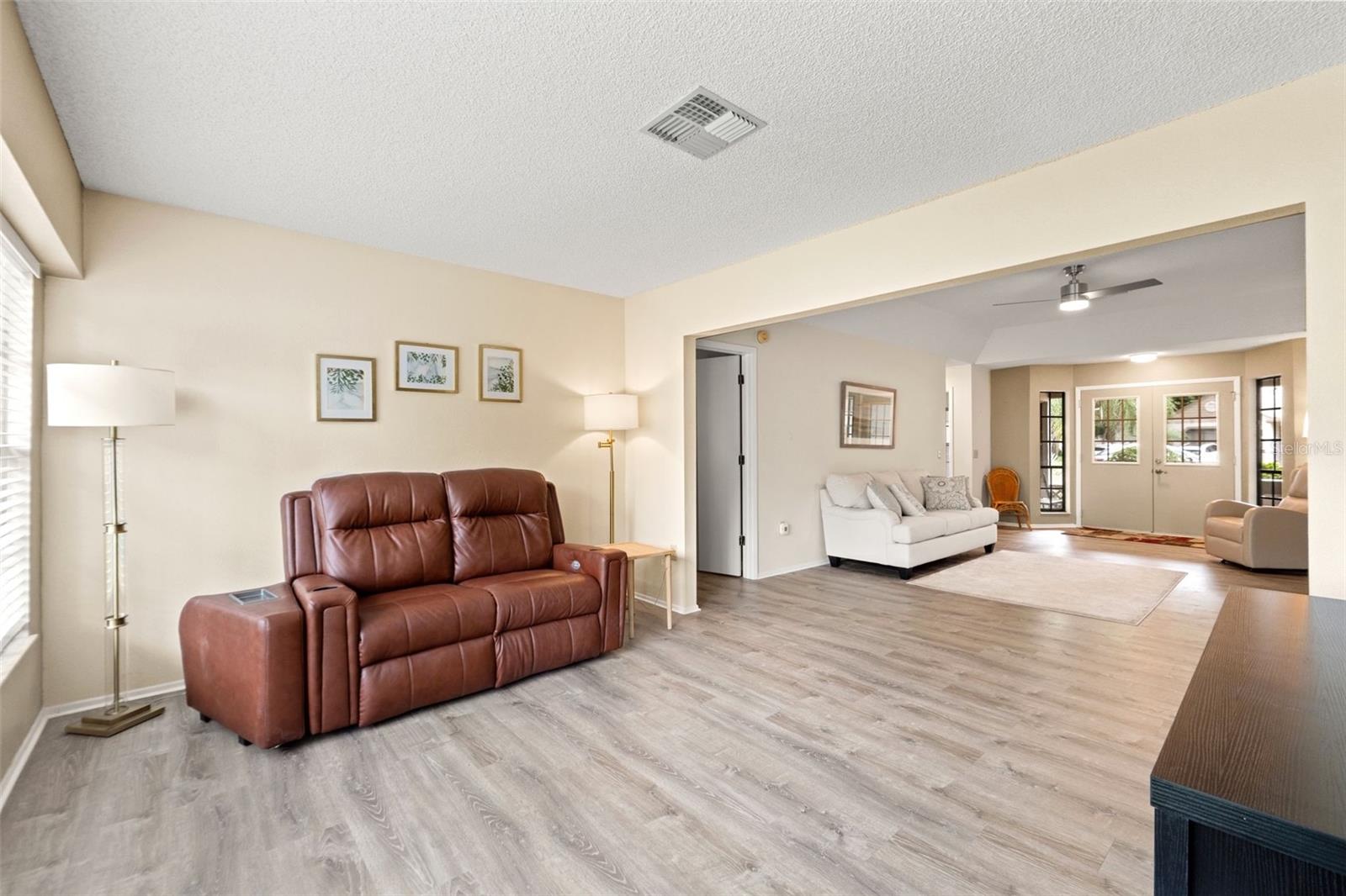Image 17 of 33 For 6085 Pekin Court