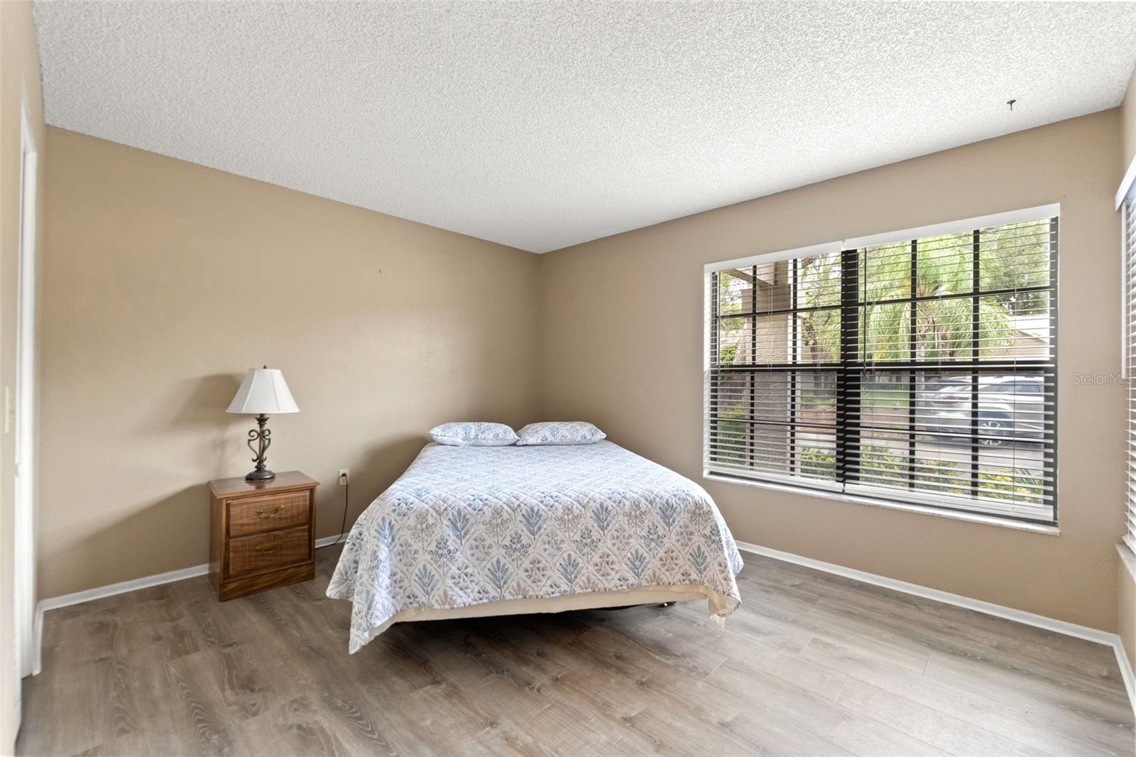 Image 19 of 33 For 6085 Pekin Court