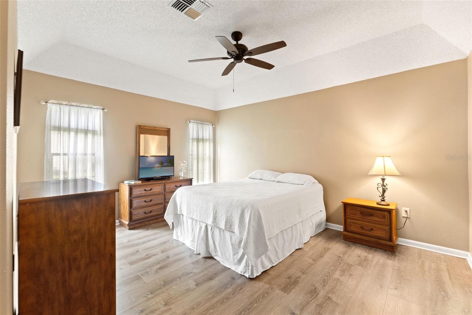 Image 24 of 33 For 6085 Pekin Court