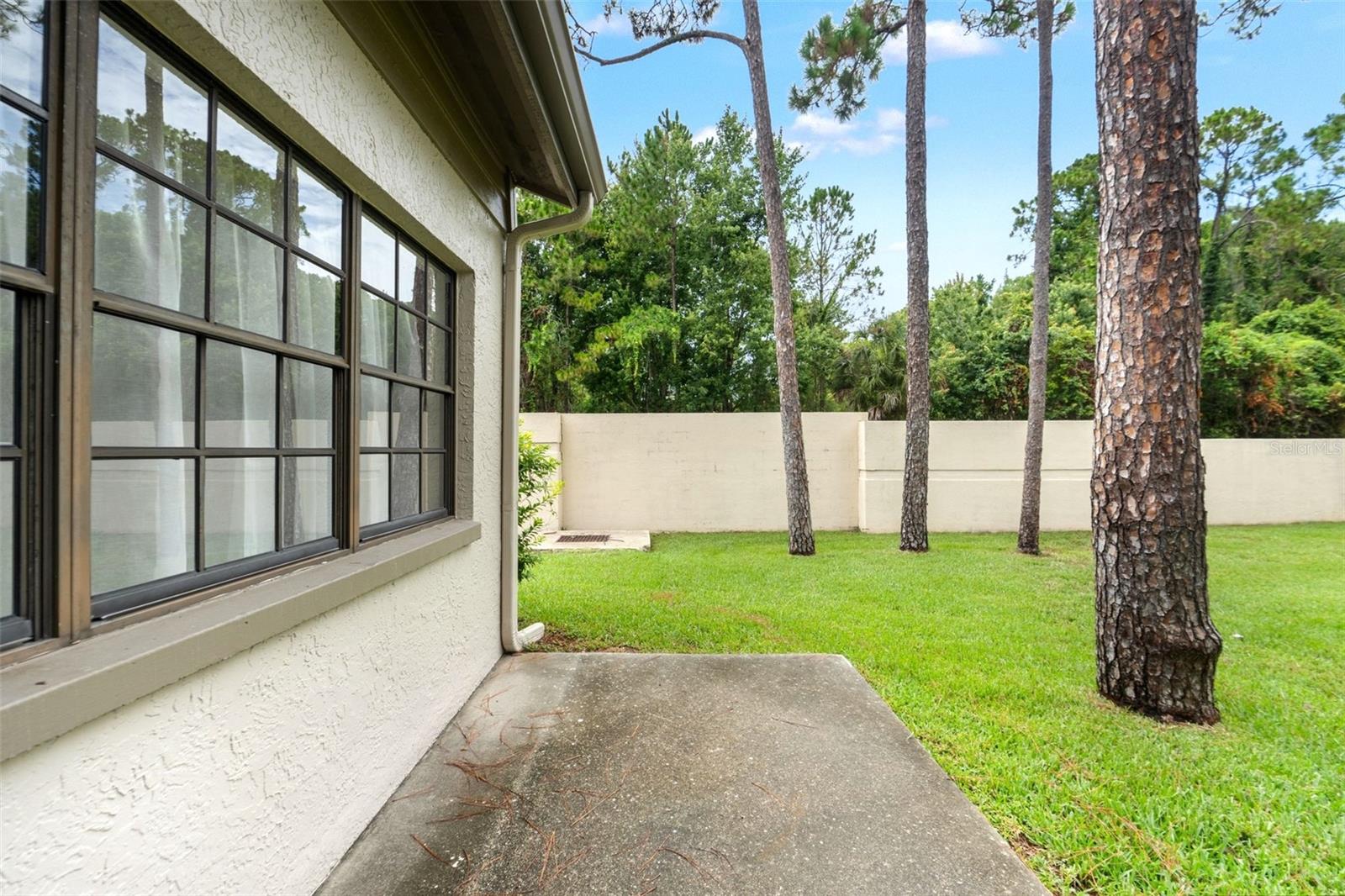 Image 28 of 33 For 6085 Pekin Court