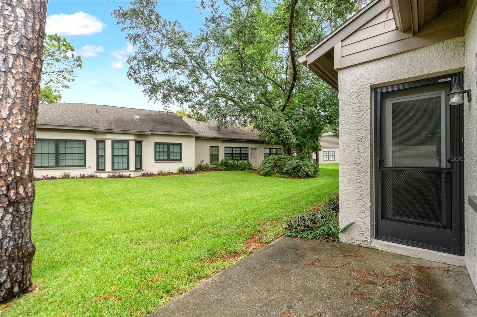 Image 29 of 33 For 6085 Pekin Court